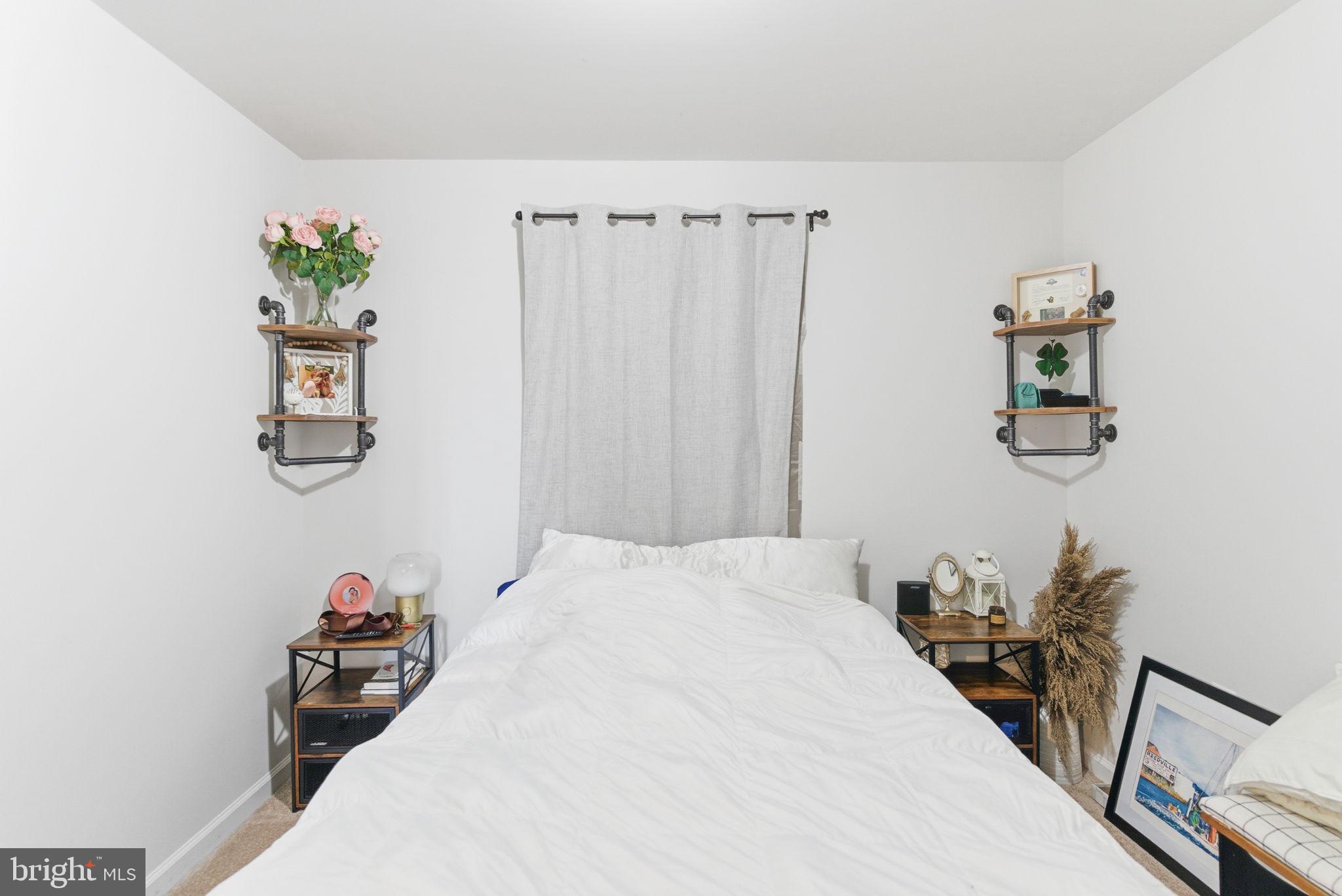 PRESIDENTS POINTE - Residential Lease