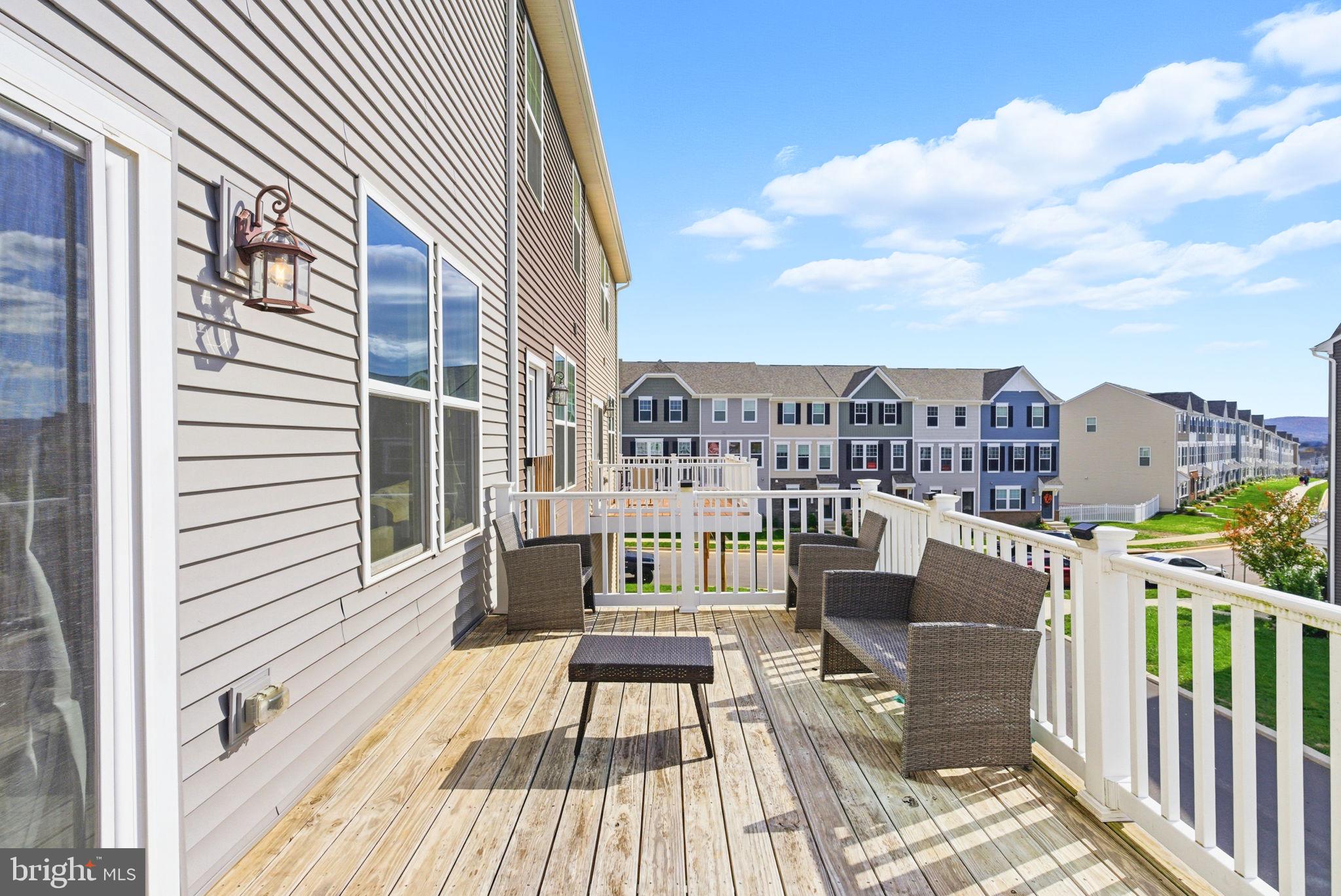 PRESIDENTS POINTE - Residential Lease