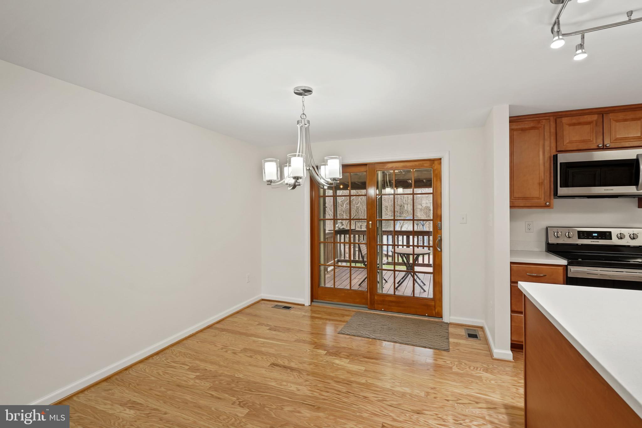 CHALET WOODS - Residential