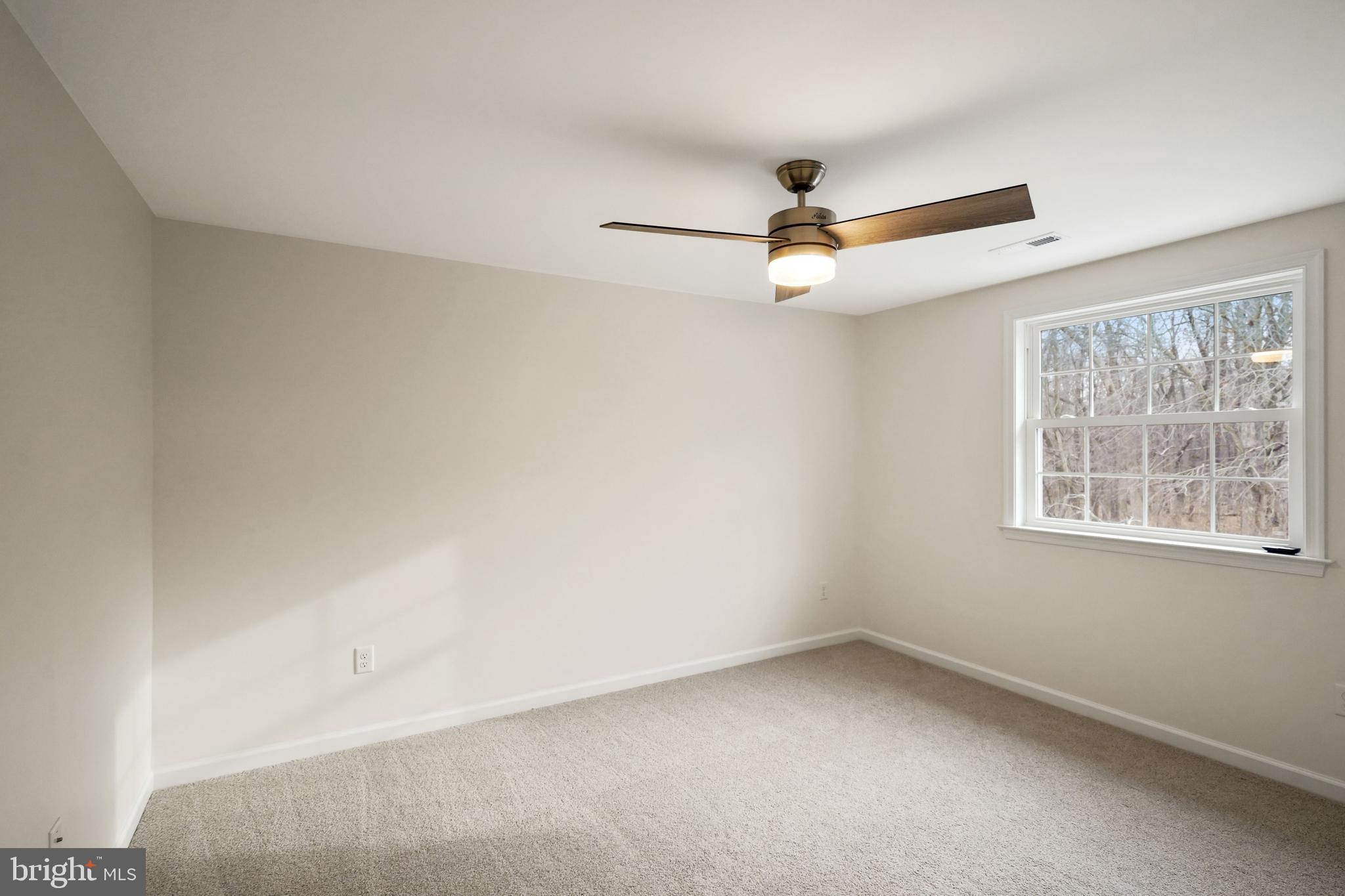 CHALET WOODS - Residential