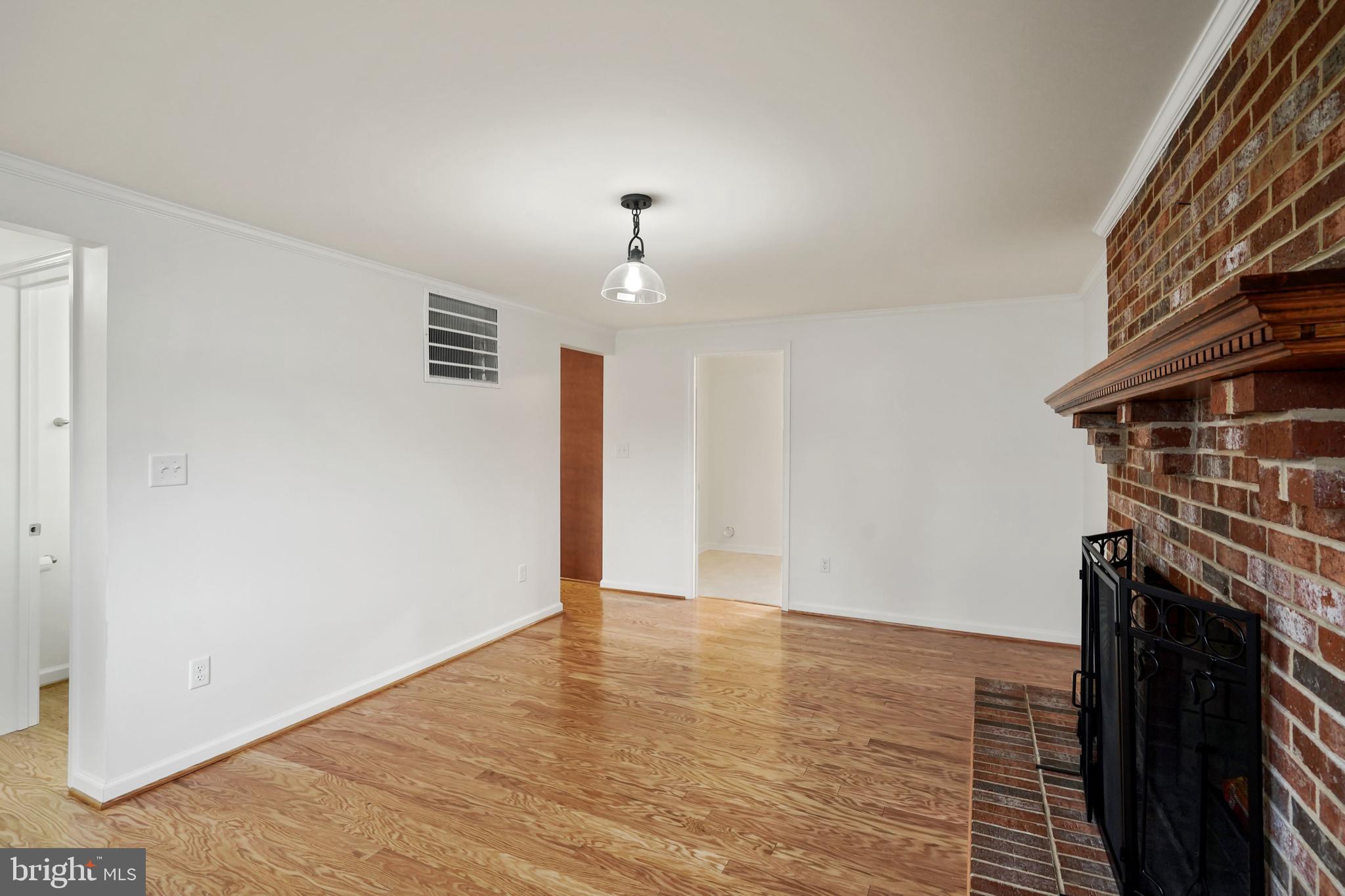 CHALET WOODS - Residential