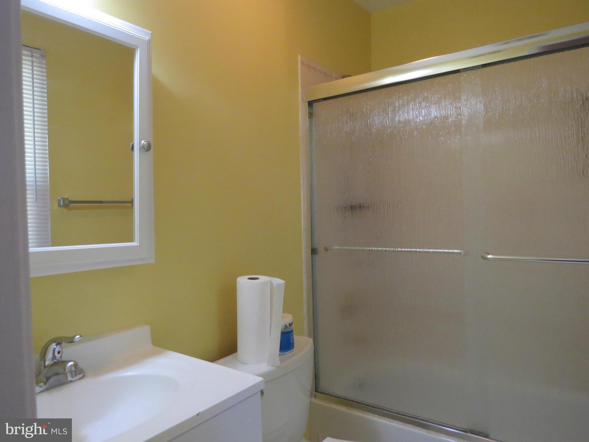 MILL CREEK TOWNE - Residential Lease