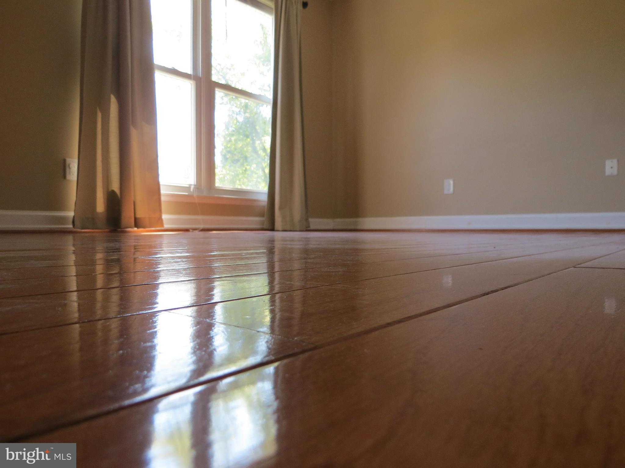 MILL CREEK TOWNE - Residential Lease