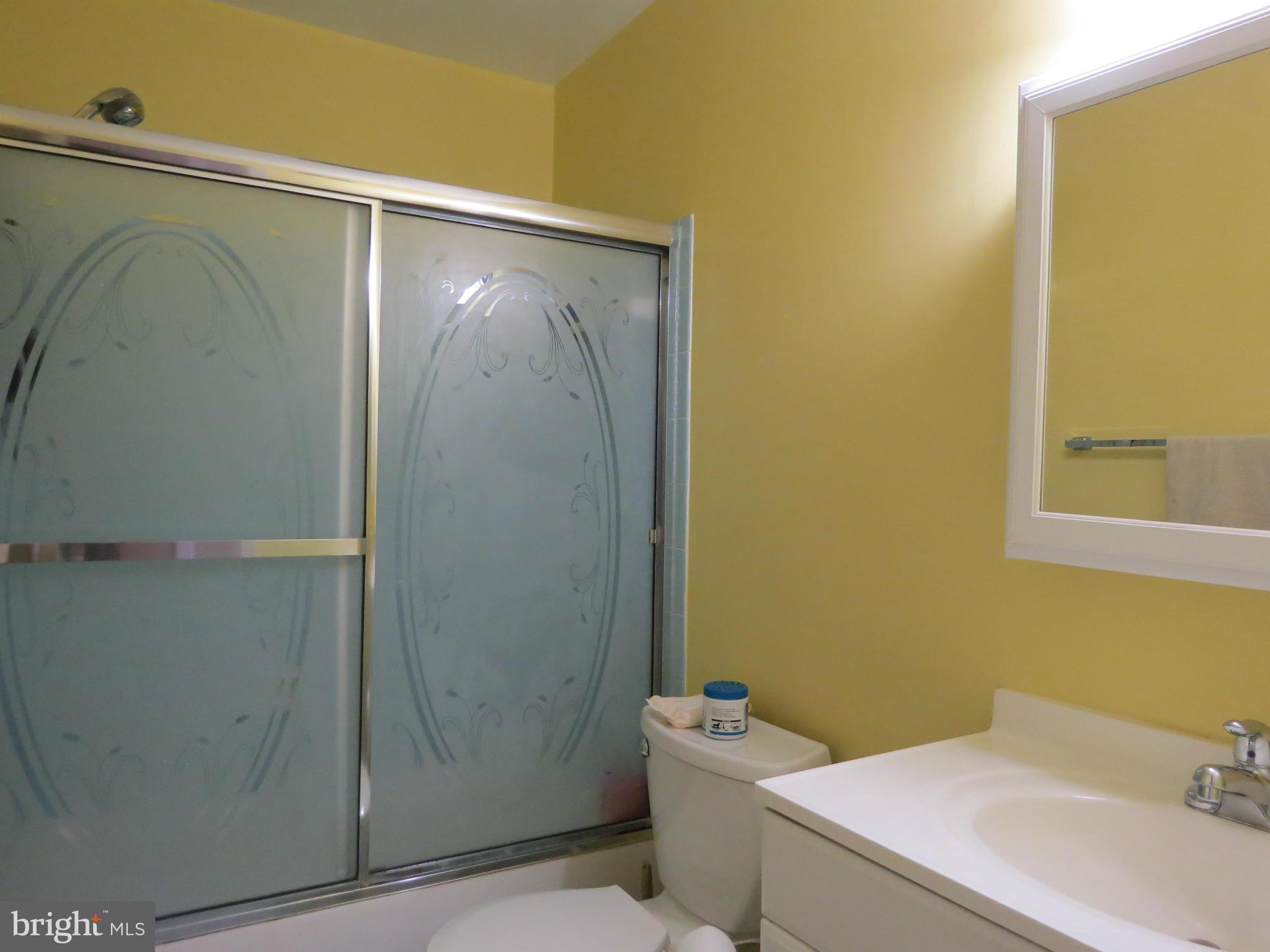 MILL CREEK TOWNE - Residential Lease