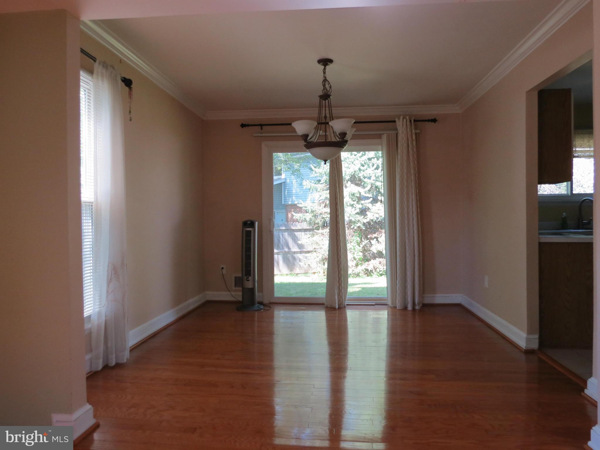 MILL CREEK TOWNE - Residential Lease