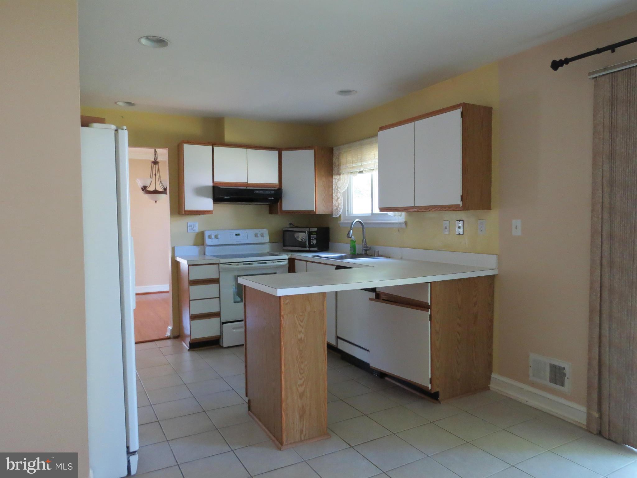 MILL CREEK TOWNE - Residential Lease