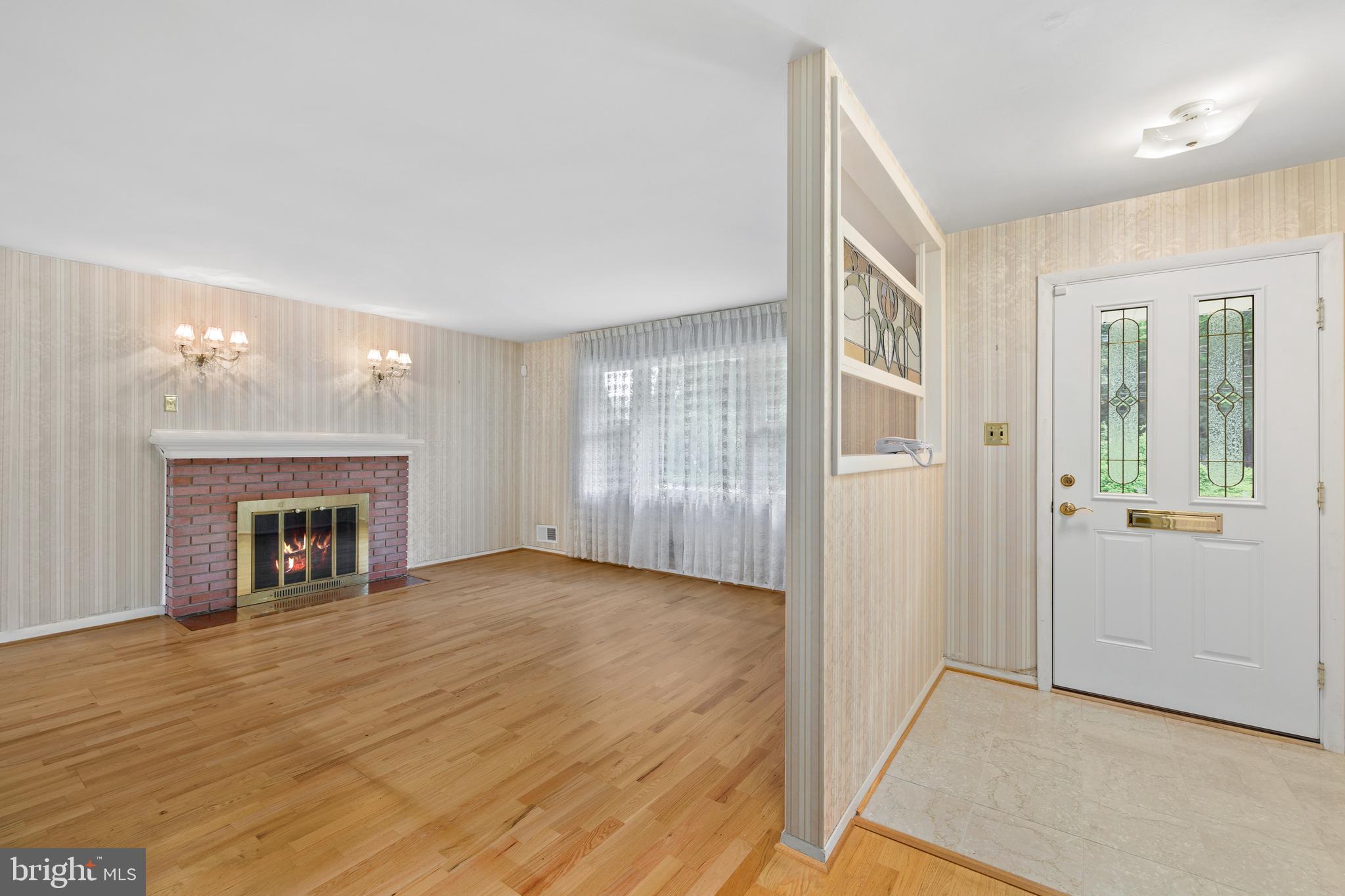 CRESTWOOD MANOR - Residential