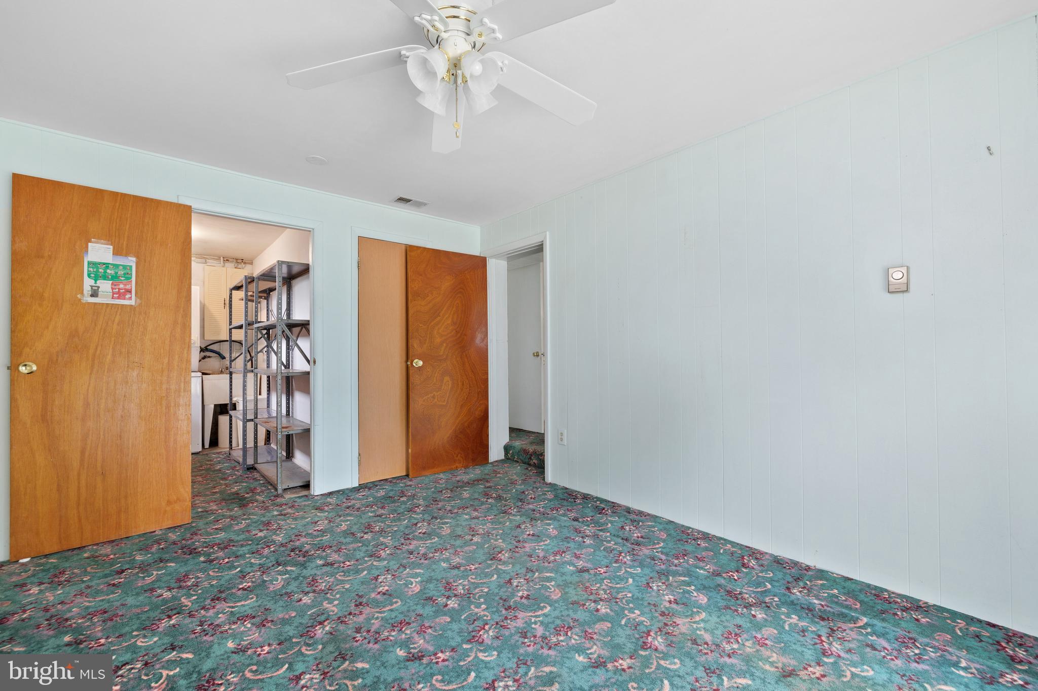 CRESTWOOD MANOR - Residential