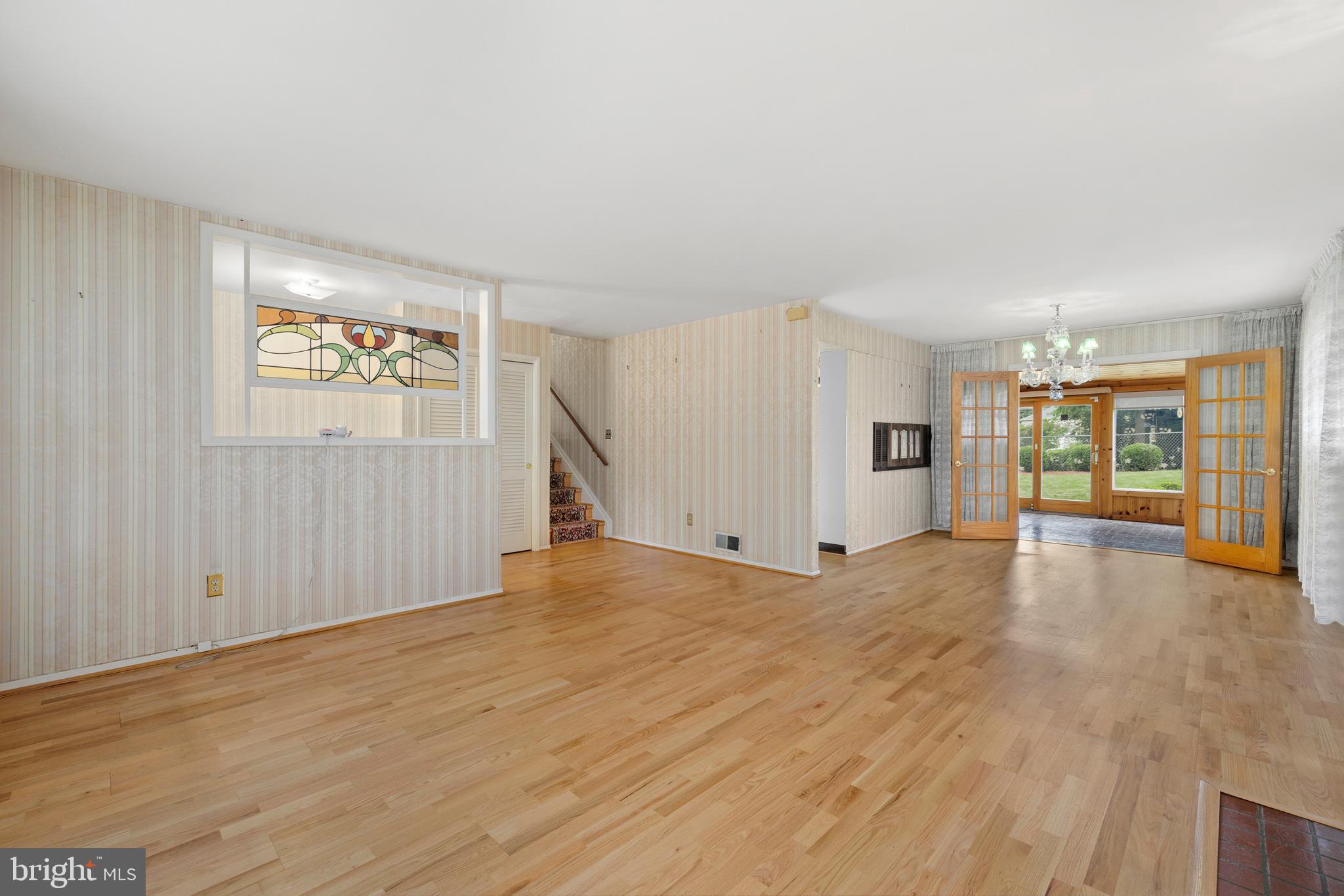 CRESTWOOD MANOR - Residential