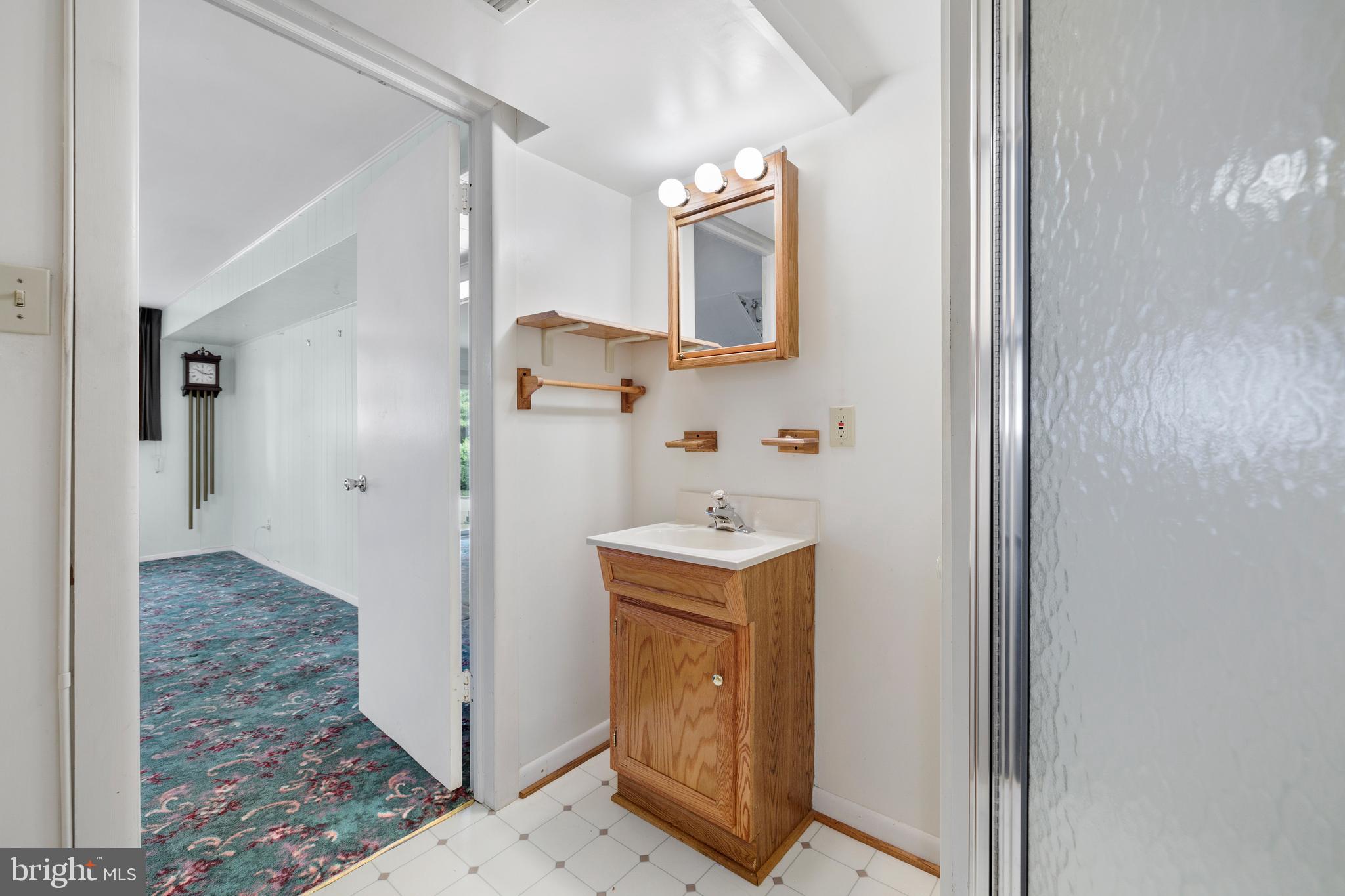 CRESTWOOD MANOR - Residential