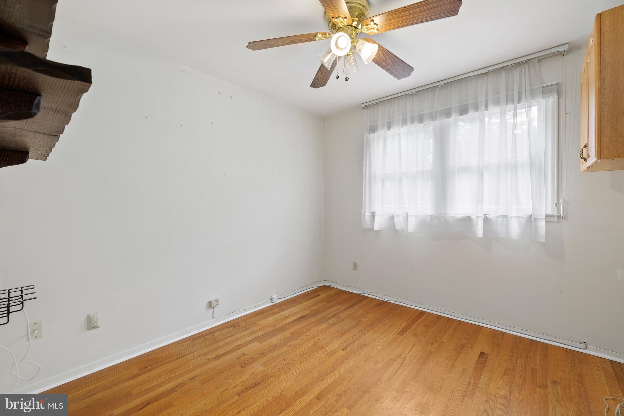 CRESTWOOD MANOR - Residential