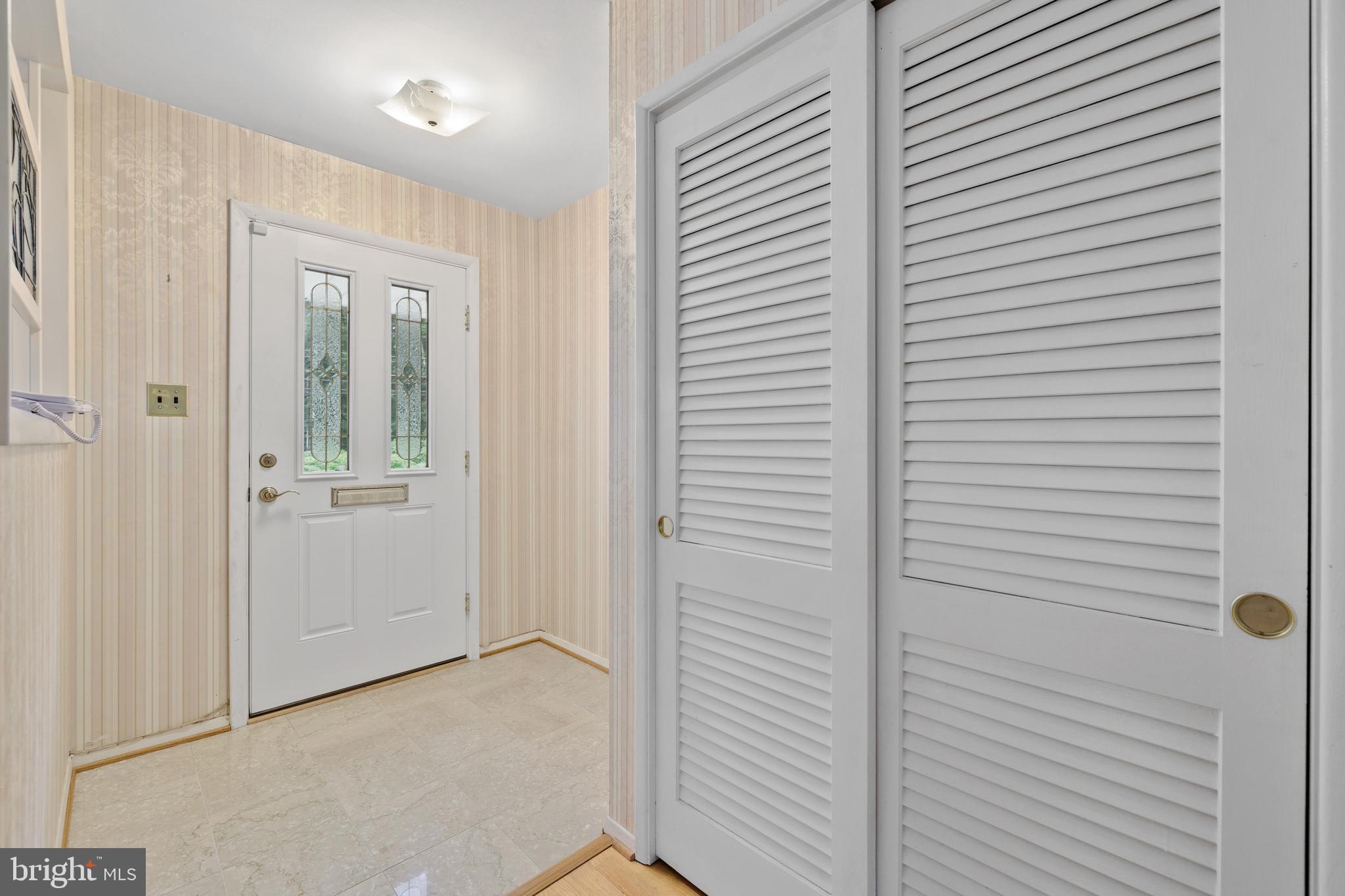 CRESTWOOD MANOR - Residential