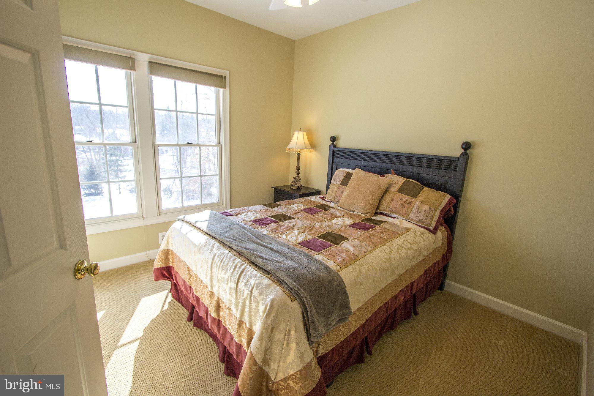 AMANDA PLACE - Residential