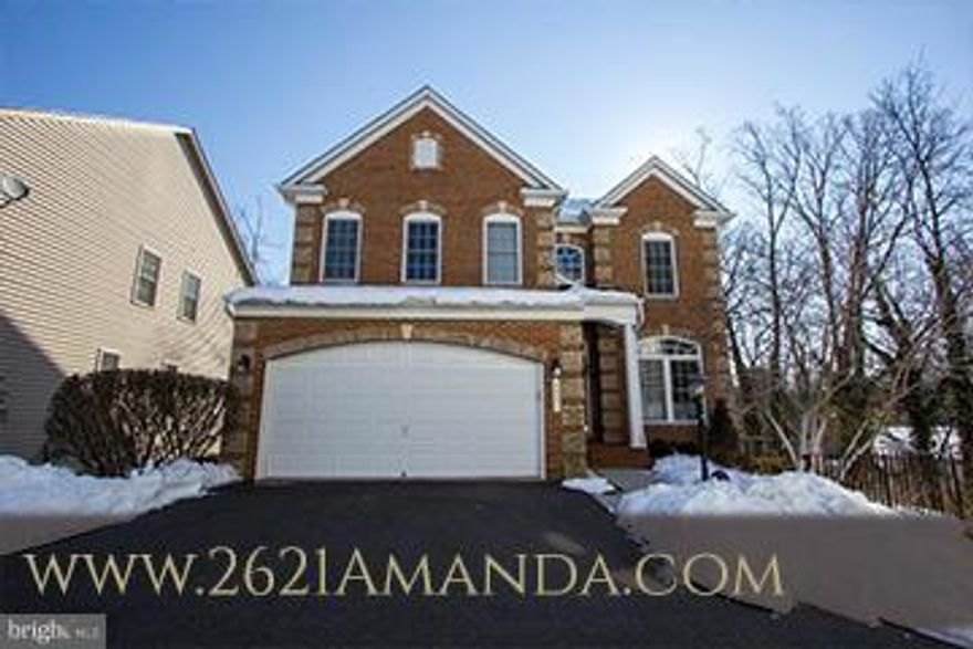 Gorgeous 5BR/3.5BA home on quiet cul-de-sac. 3,638 sq ft of living space w/lots of natural light. HW t-out most of the main level. Open KIT, library, formal DR, LR, 2 story FR and gas FP, 2 story foyer. Lux MBR suite w/tray ceiling, dbl French doors, updated MBA. Recently renovated LL w/rec room, full bar w/quartz, wine fridge & full BA, 5th BR. Private 2 lvl deck backs to green space.