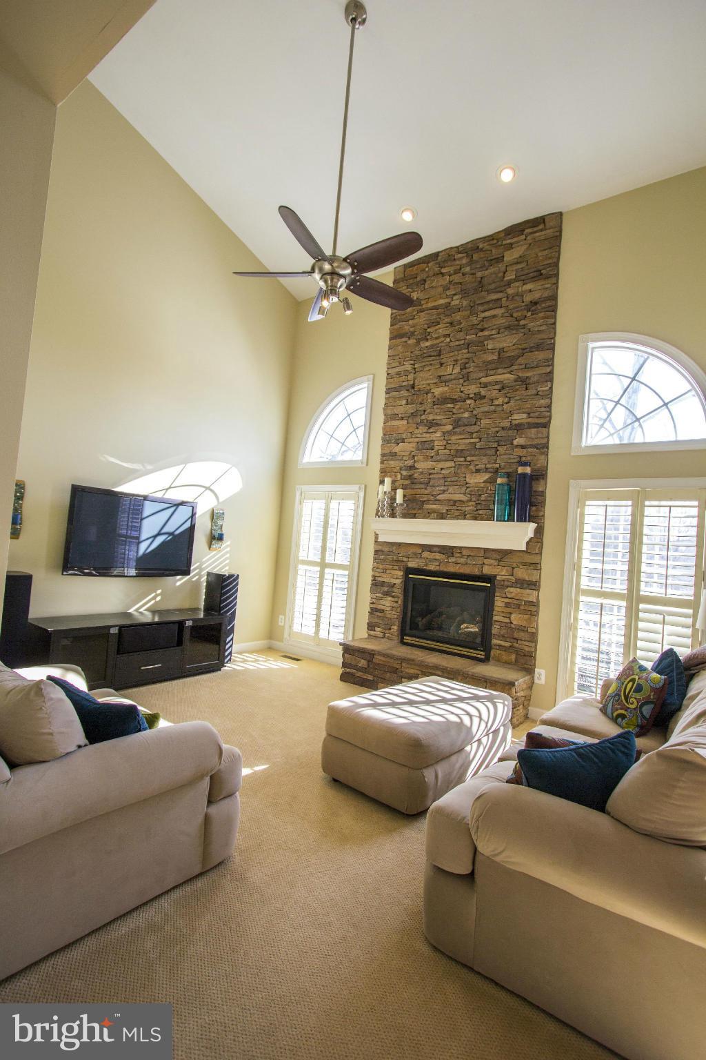 AMANDA PLACE - Residential