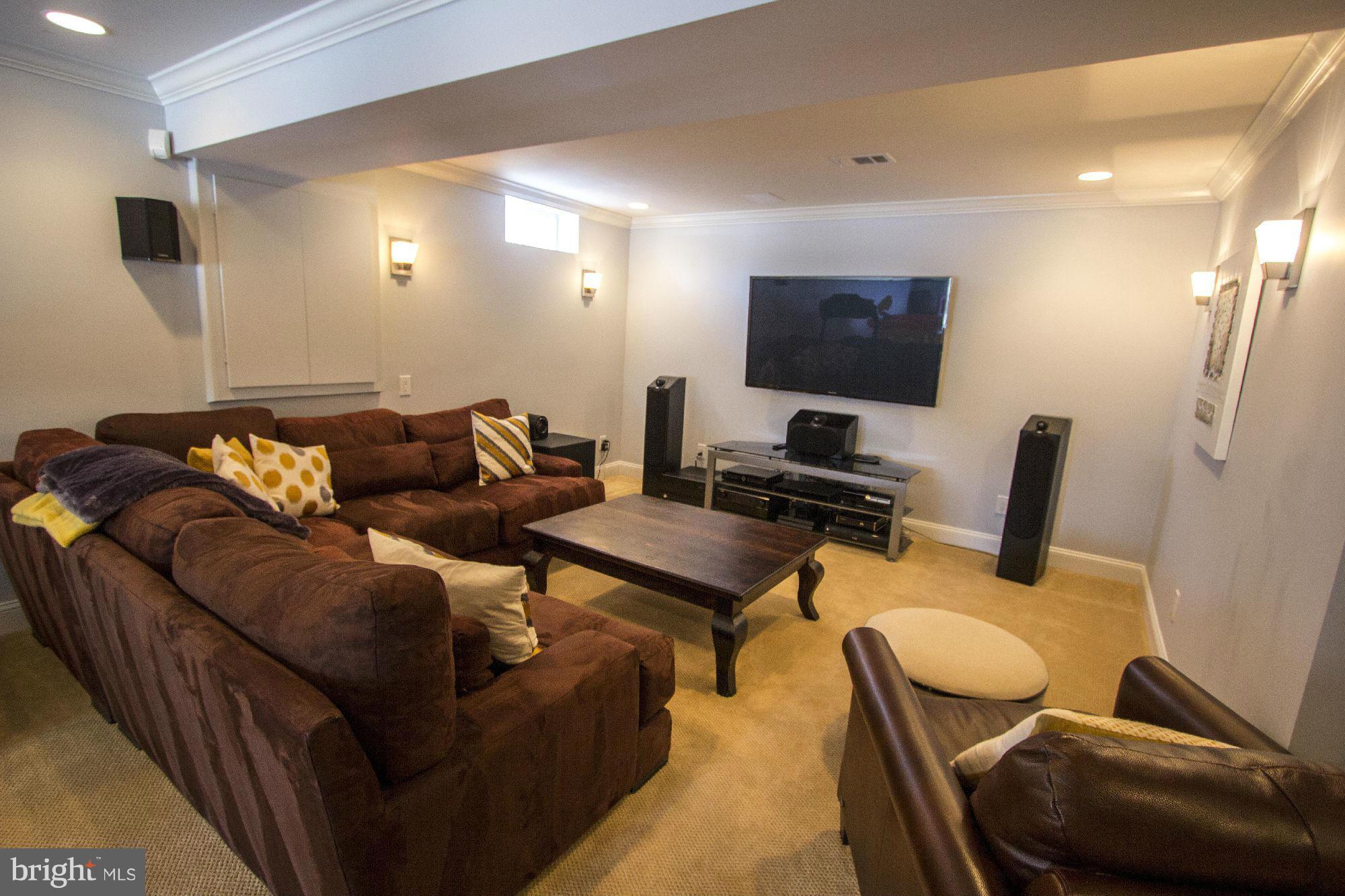 AMANDA PLACE - Residential