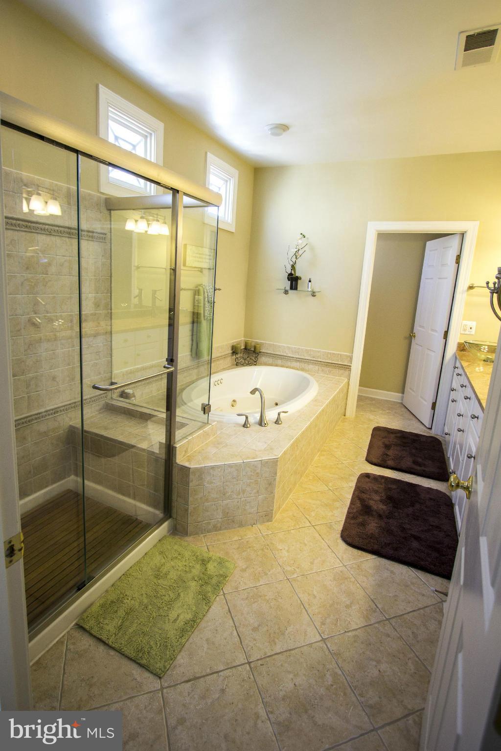 AMANDA PLACE - Residential