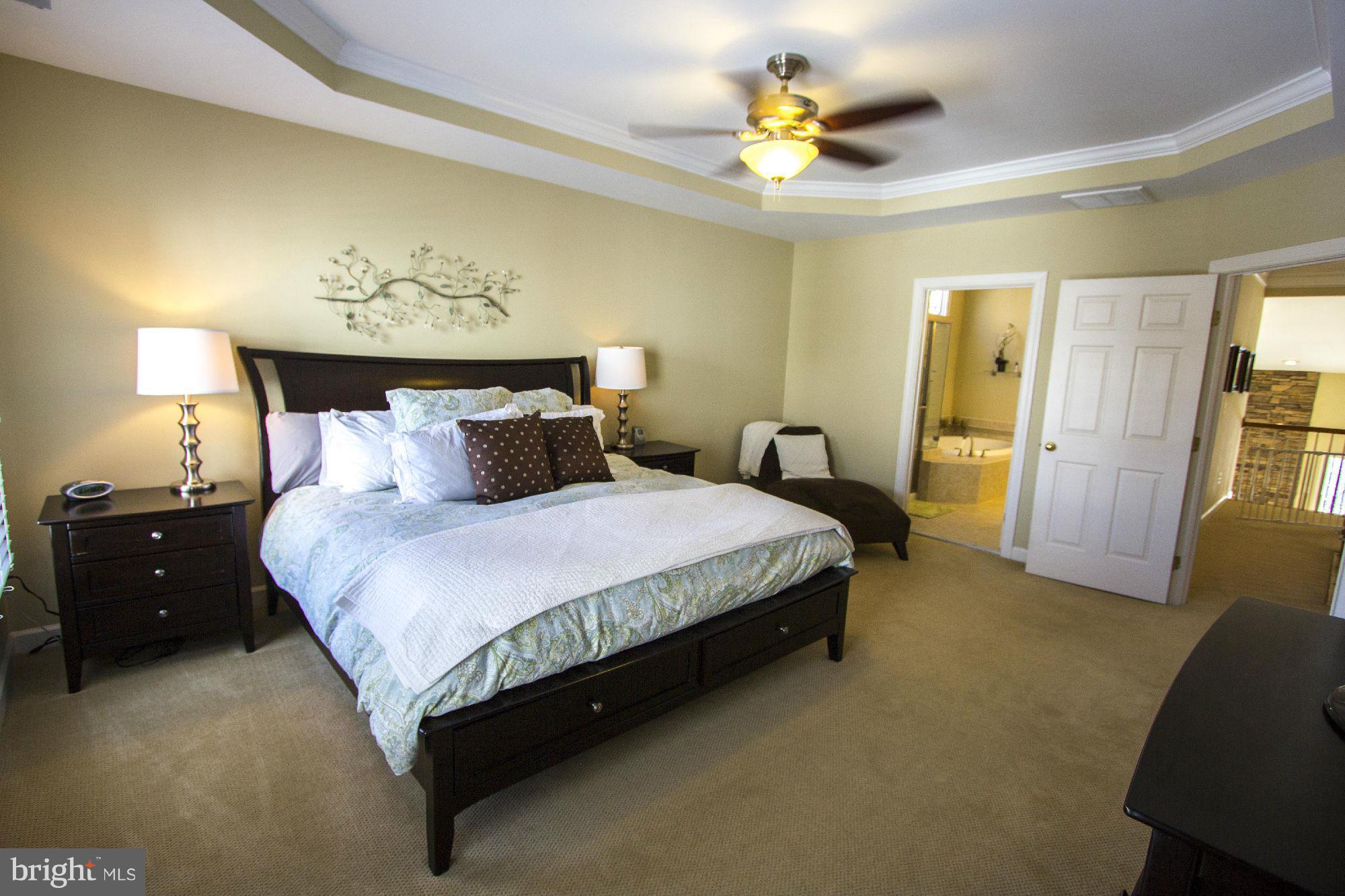 AMANDA PLACE - Residential