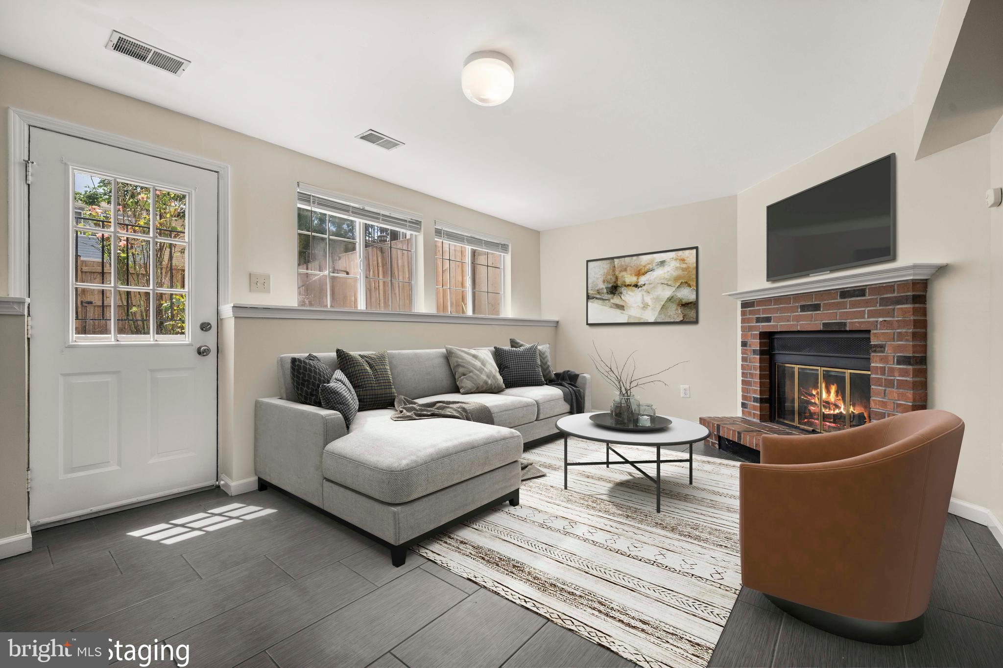 D EVEREUX WEST - Residential