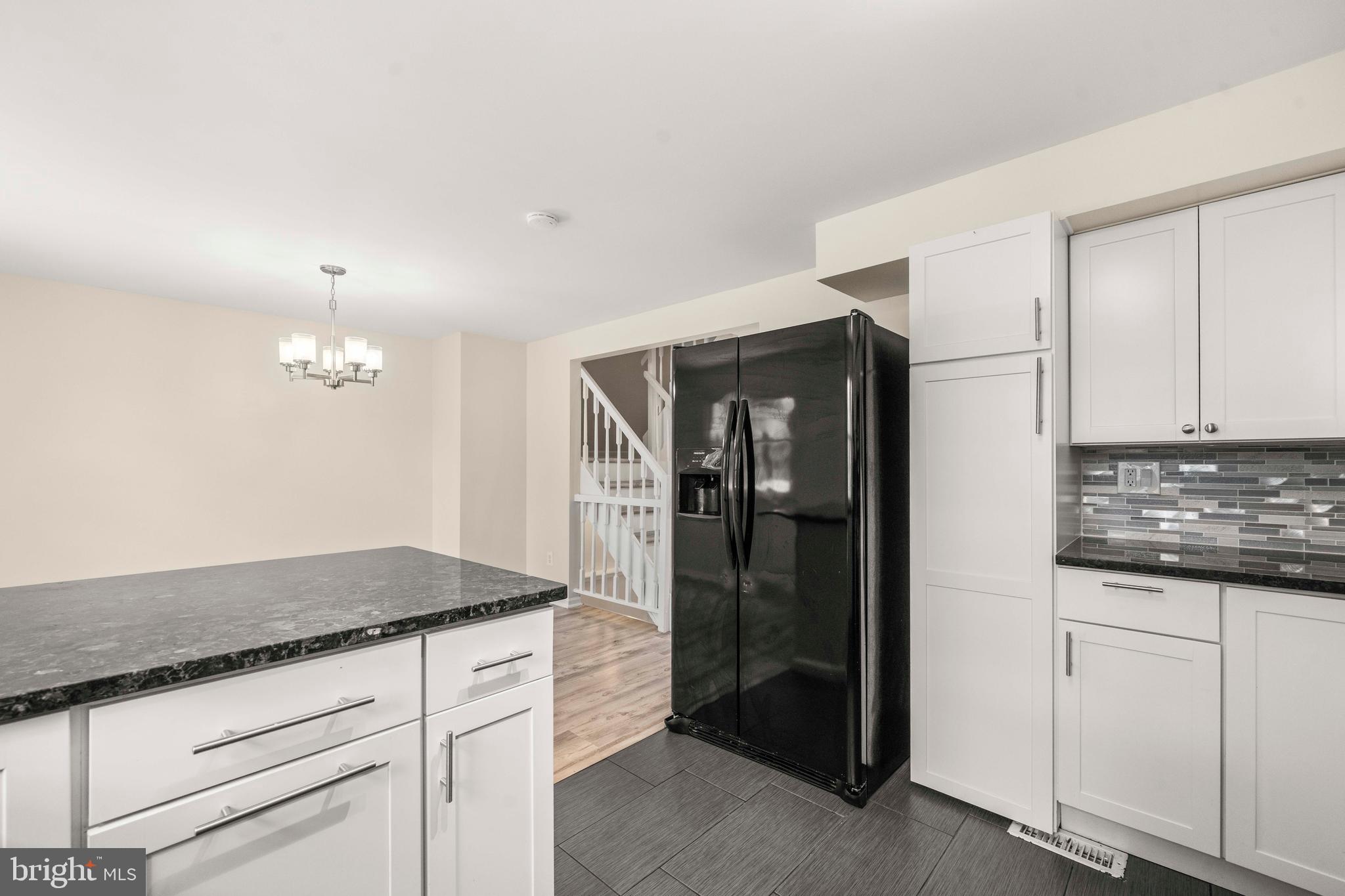 D EVEREUX WEST - Residential