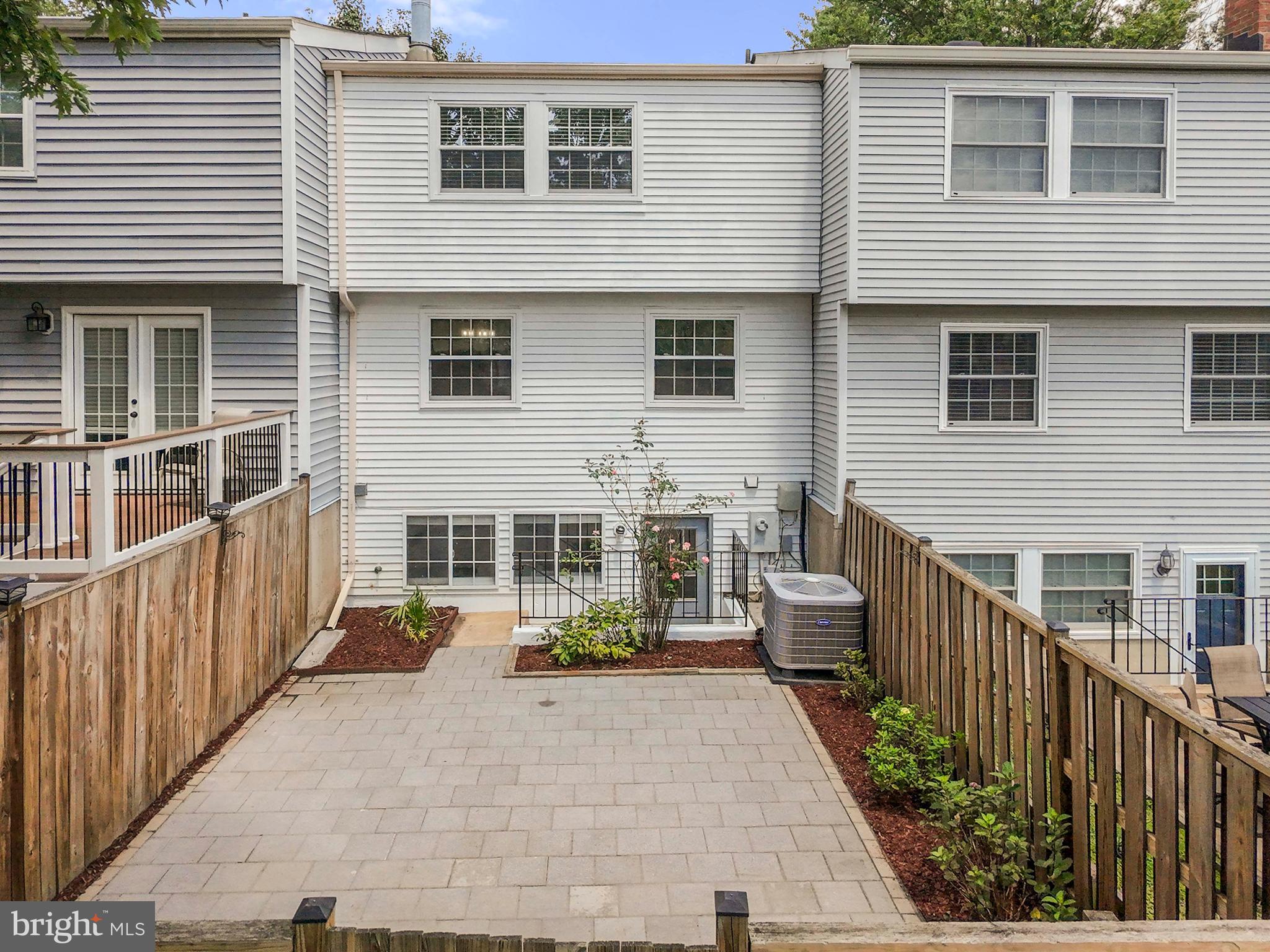 D EVEREUX WEST - Residential