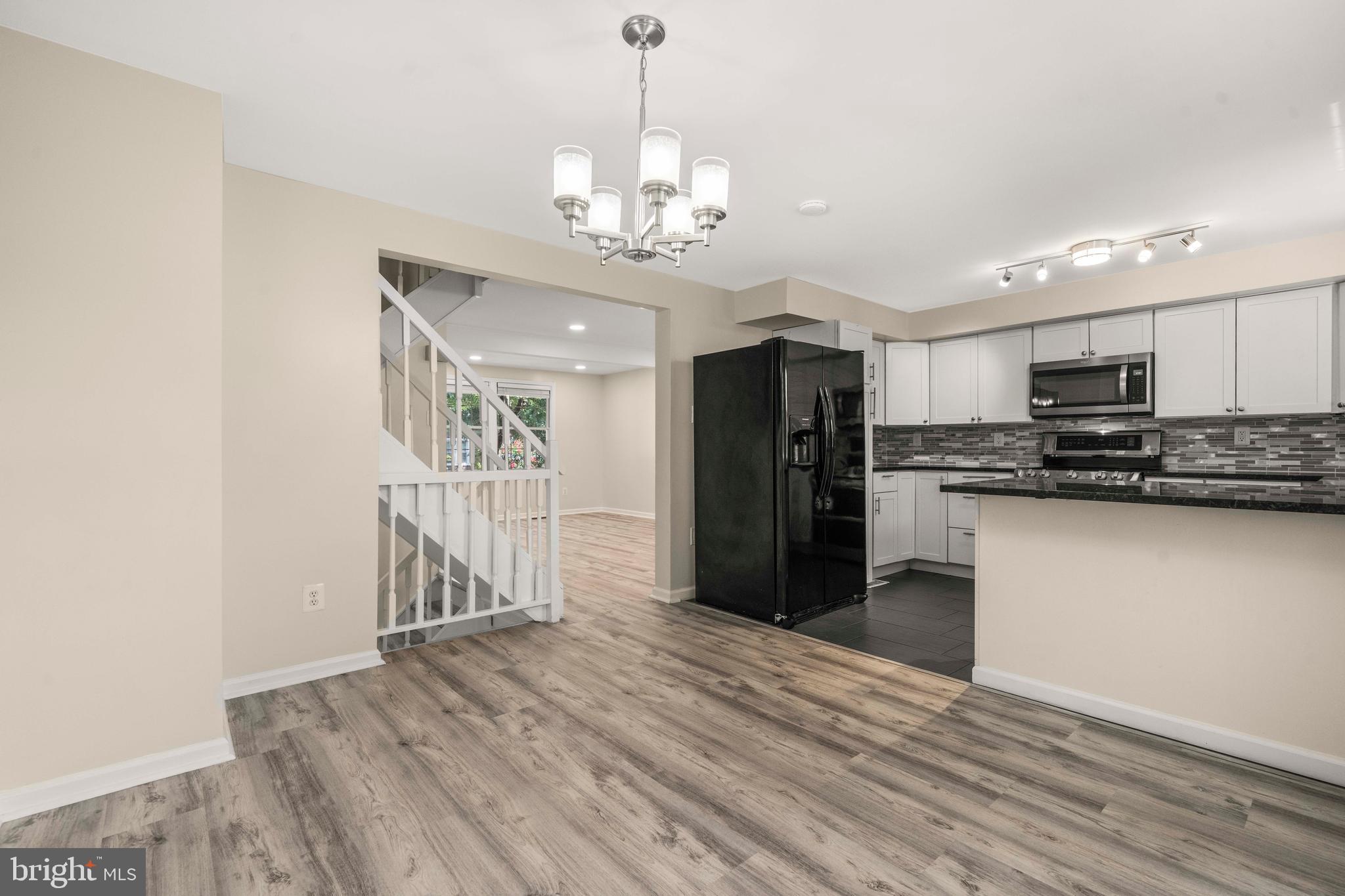 D EVEREUX WEST - Residential