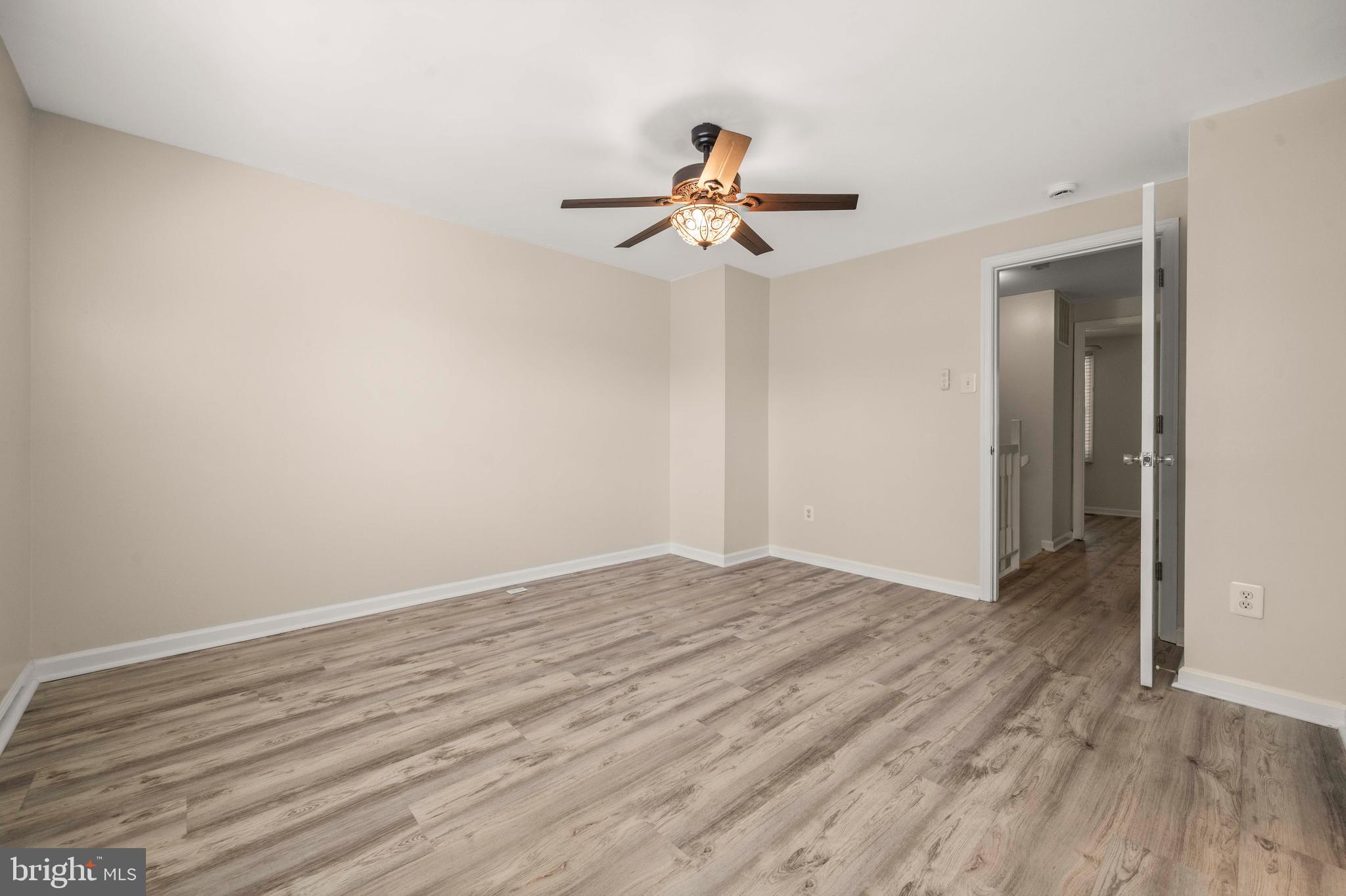 D EVEREUX WEST - Residential