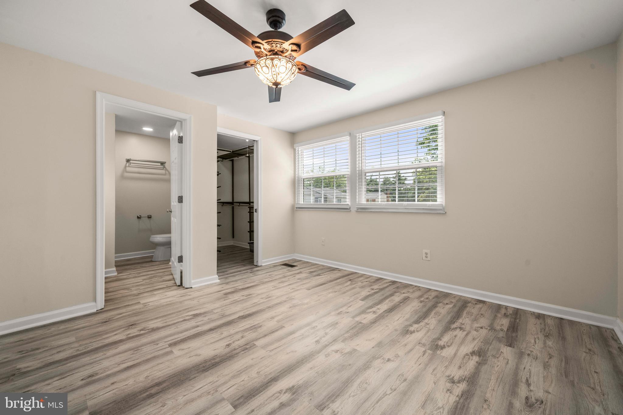 D EVEREUX WEST - Residential