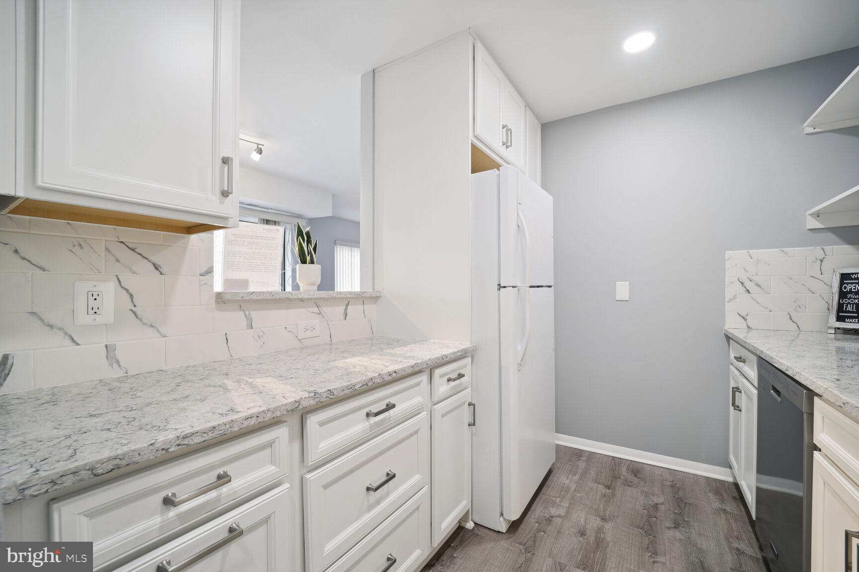 BETHESDA PARK - Residential