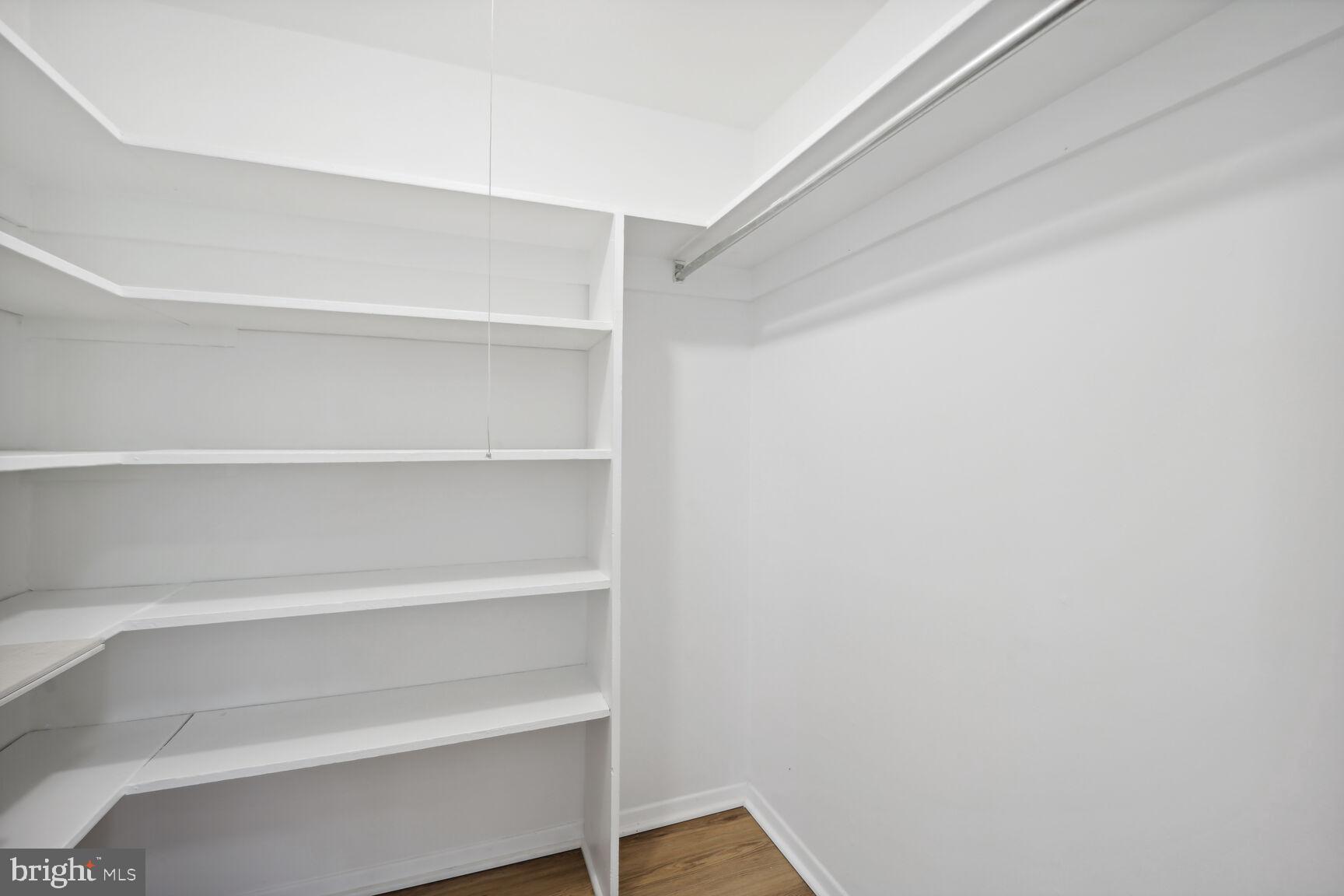 BETHESDA PARK - Residential