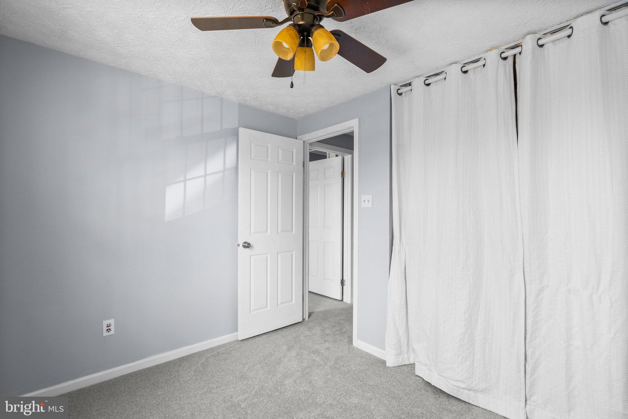 FLINT HILL MANOR - Residential