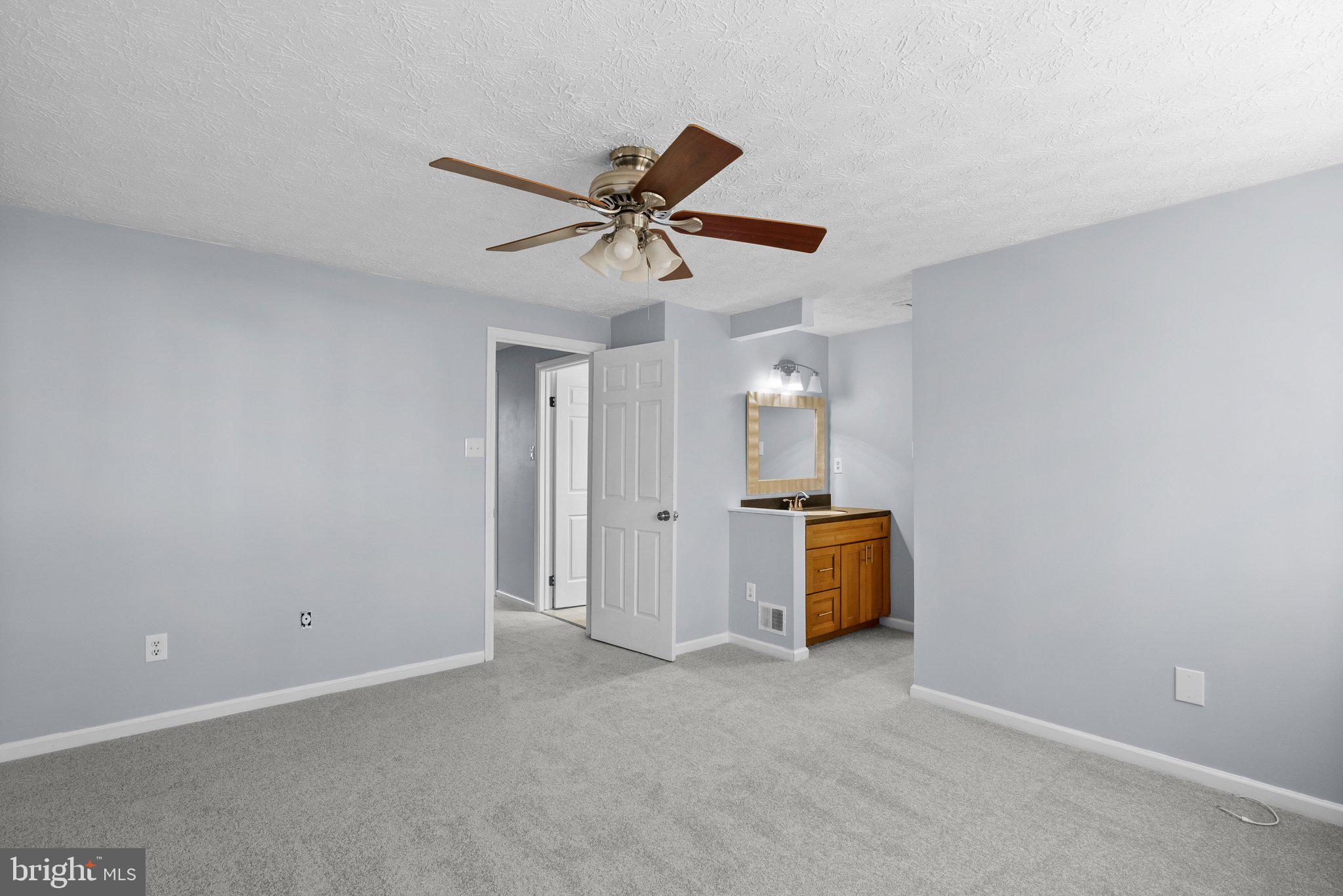 FLINT HILL MANOR - Residential