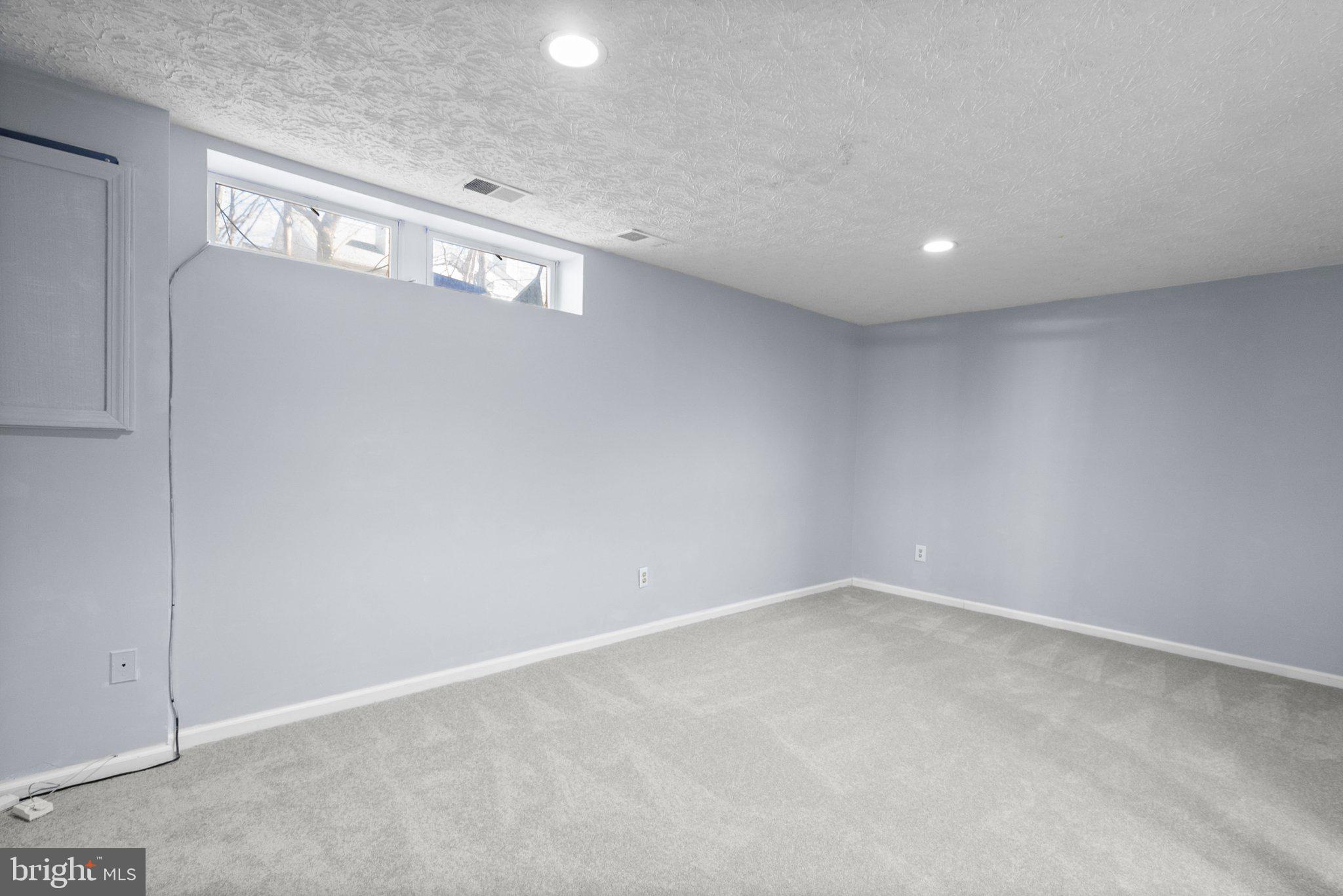 FLINT HILL MANOR - Residential