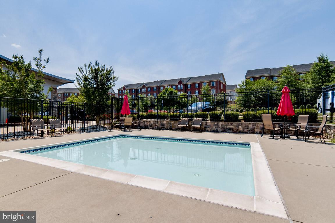 POTOMAC CLUB - Residential