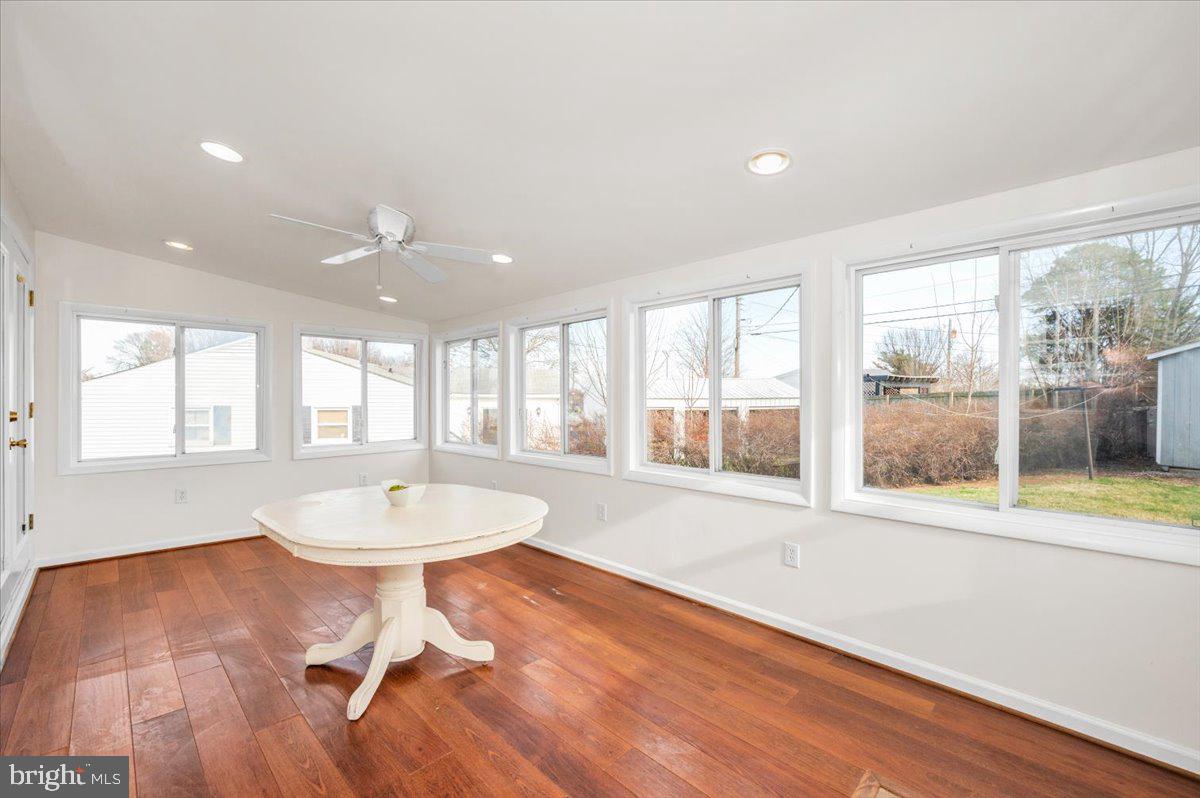 COLLEGE ESTATES - Residential