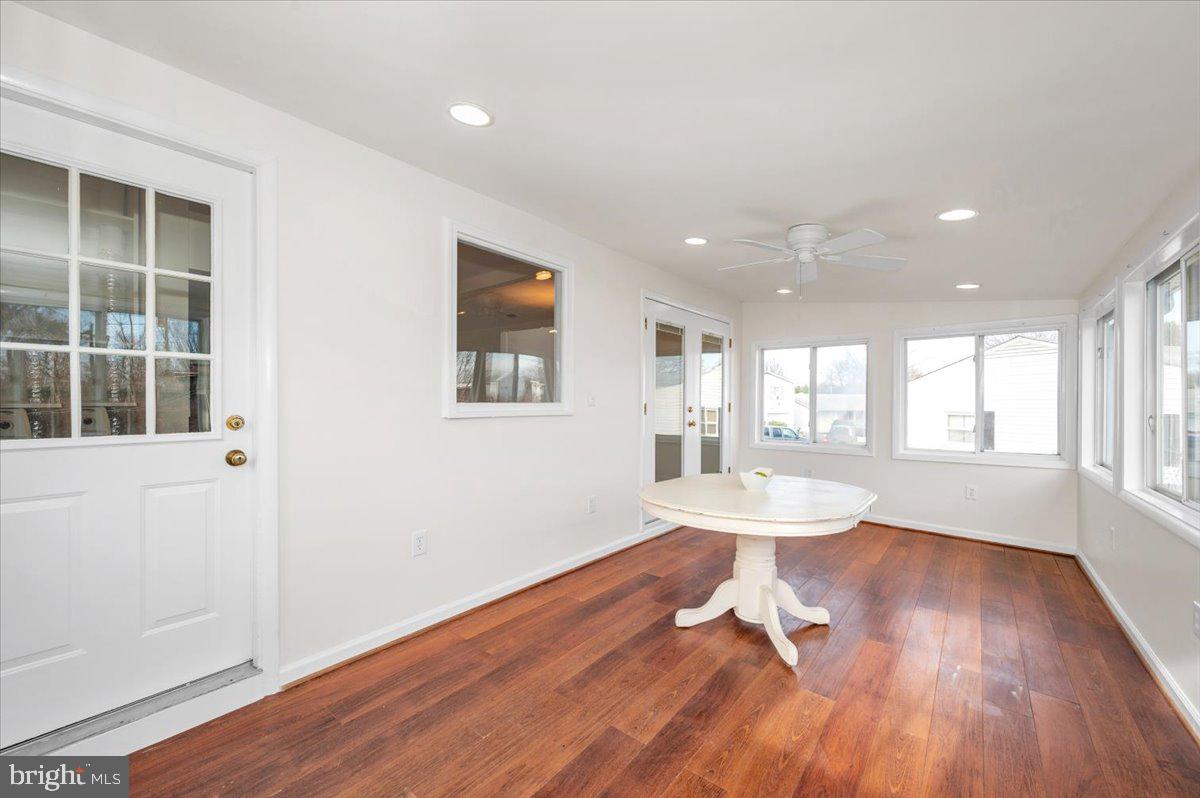 COLLEGE ESTATES - Residential