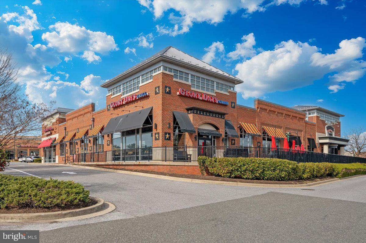 COLLEGE ESTATES - Residential