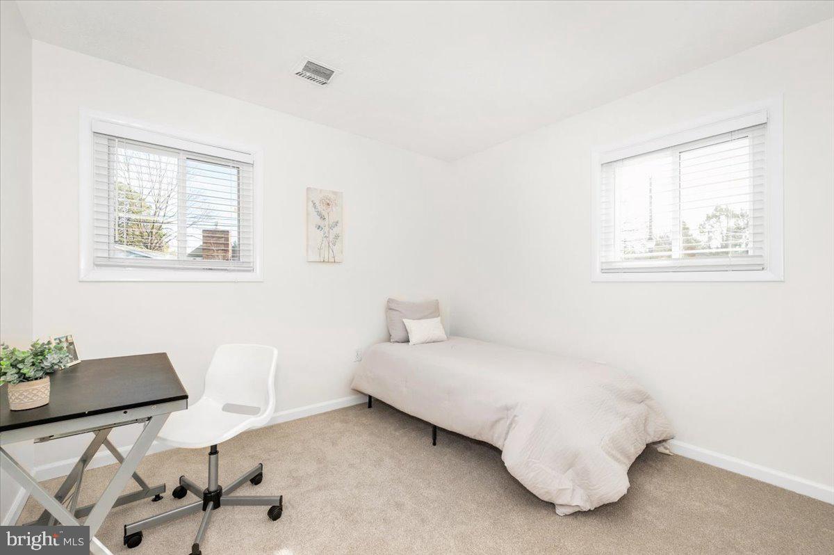 COLLEGE ESTATES - Residential