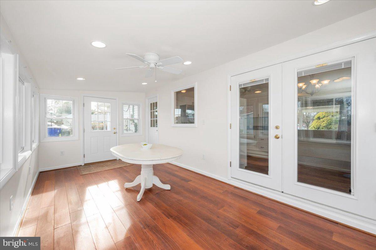 COLLEGE ESTATES - Residential