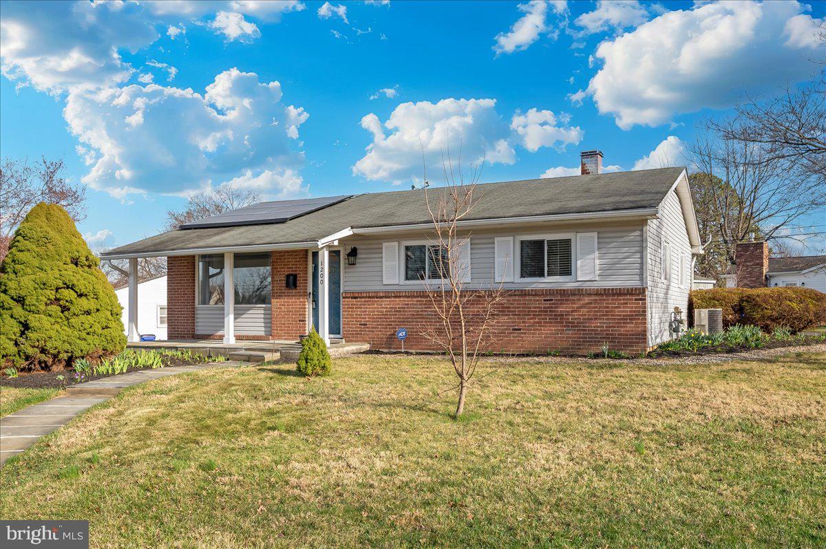 COLLEGE ESTATES - Residential