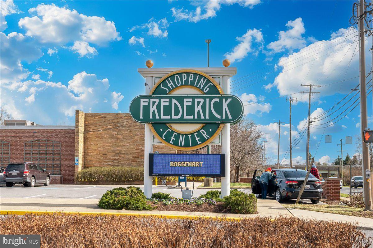 COLLEGE ESTATES - Residential