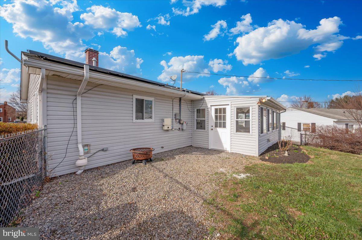 COLLEGE ESTATES - Residential