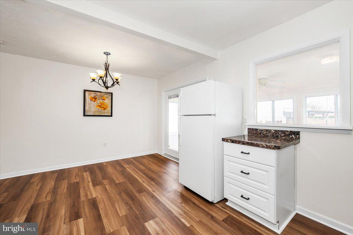 COLLEGE ESTATES - Residential