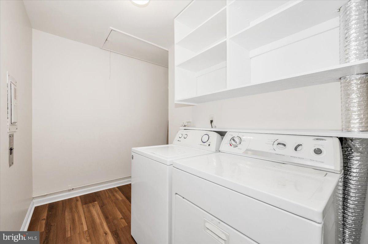 COLLEGE ESTATES - Residential