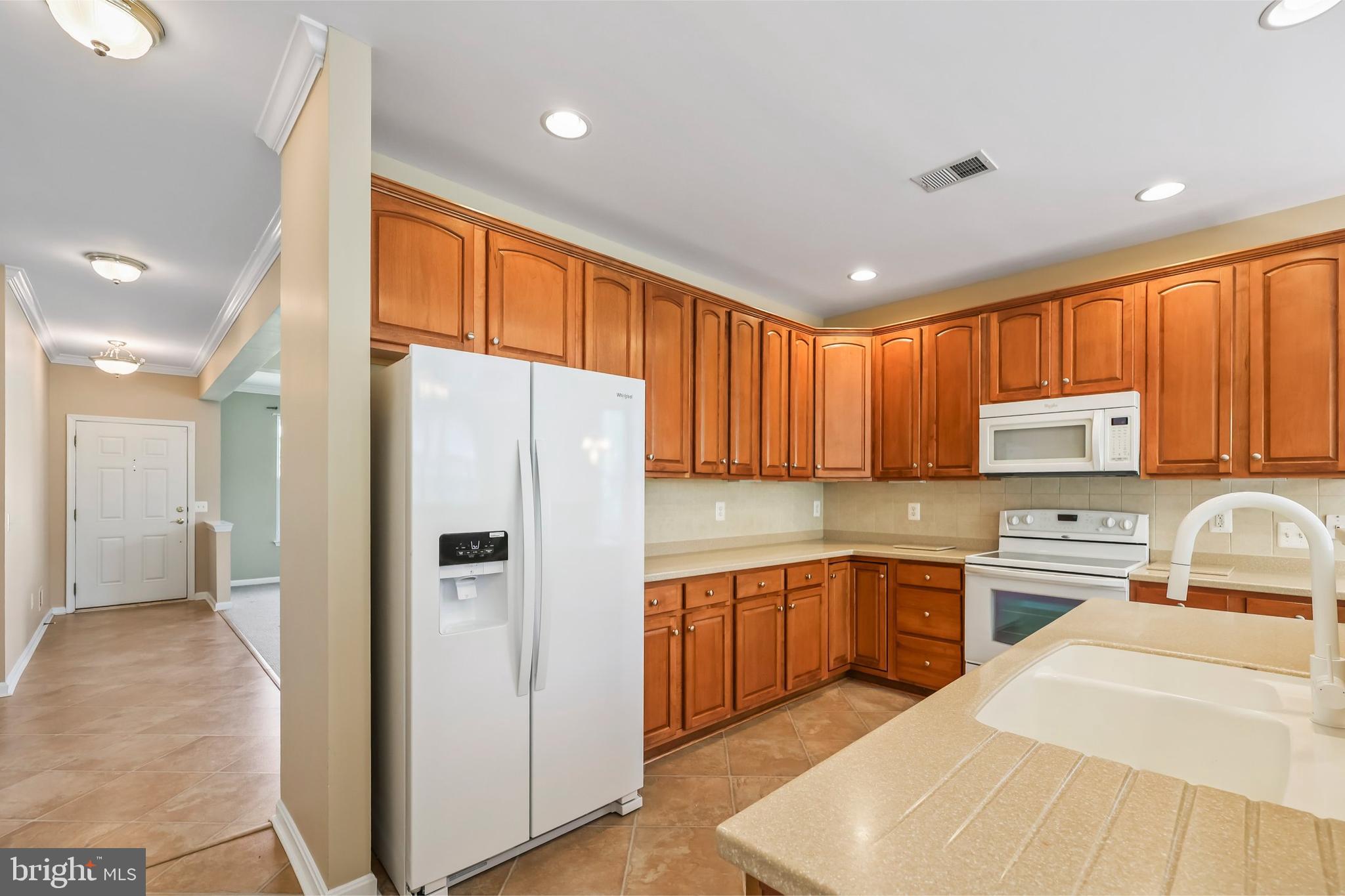 4046 LUNAR ECLIPSE DRIVE