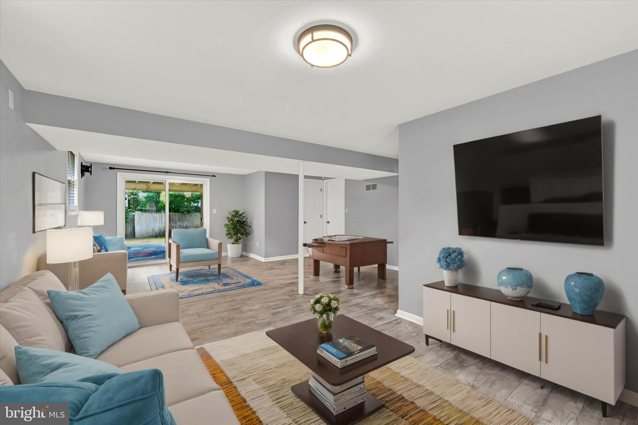 CARROLLTON MANOR - Residential Lease