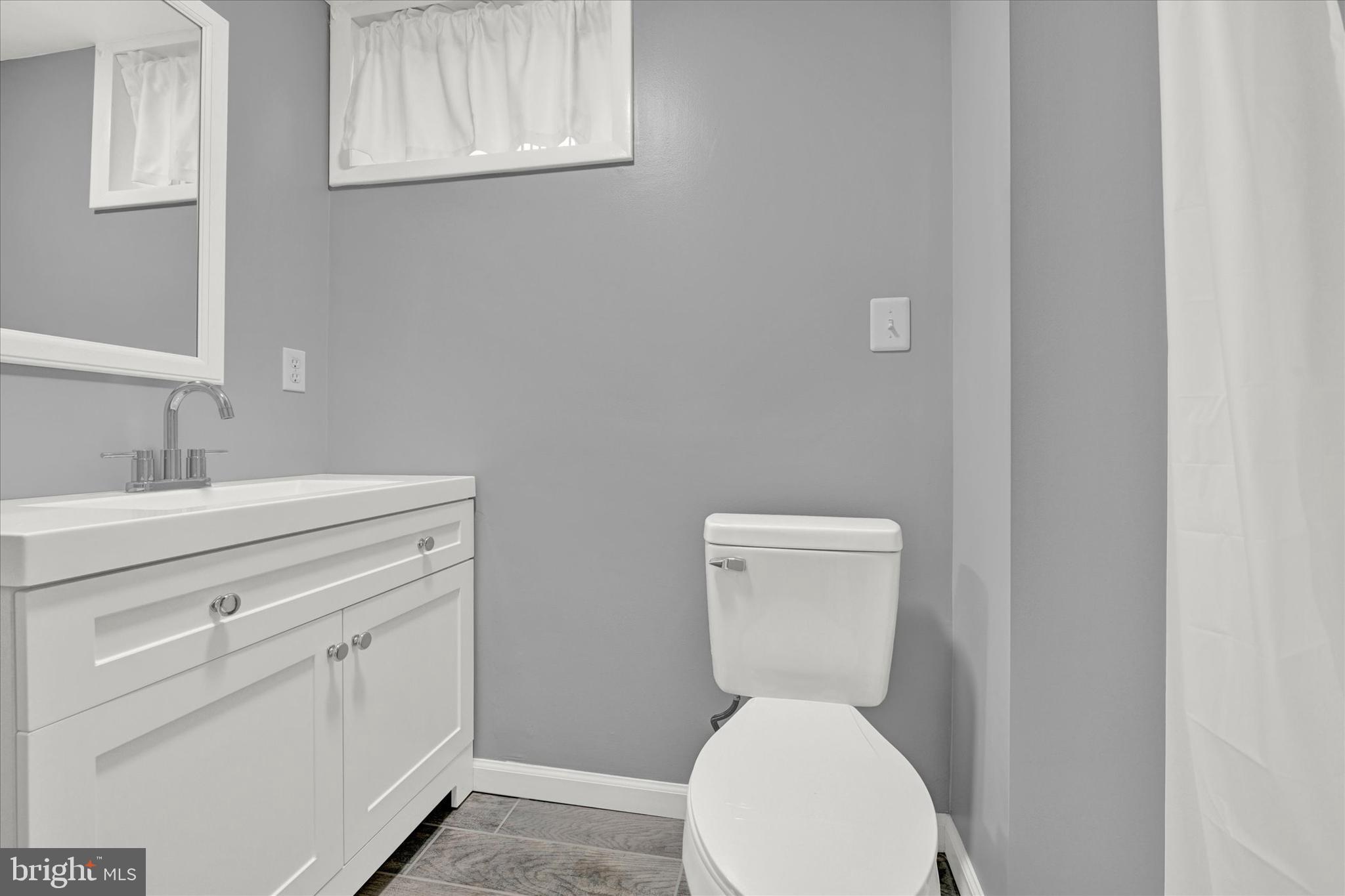 CARROLLTON MANOR - Residential Lease