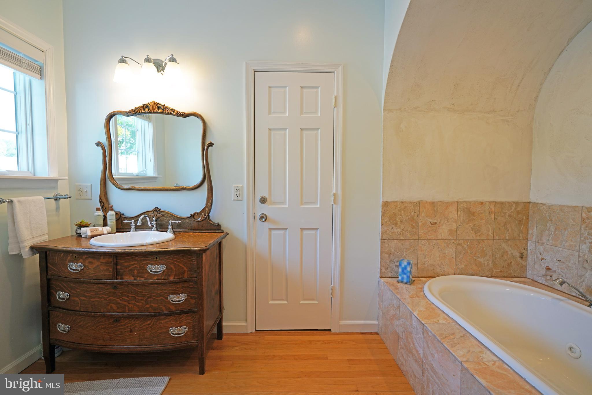 PILOTTOWN VILLAGE - Residential