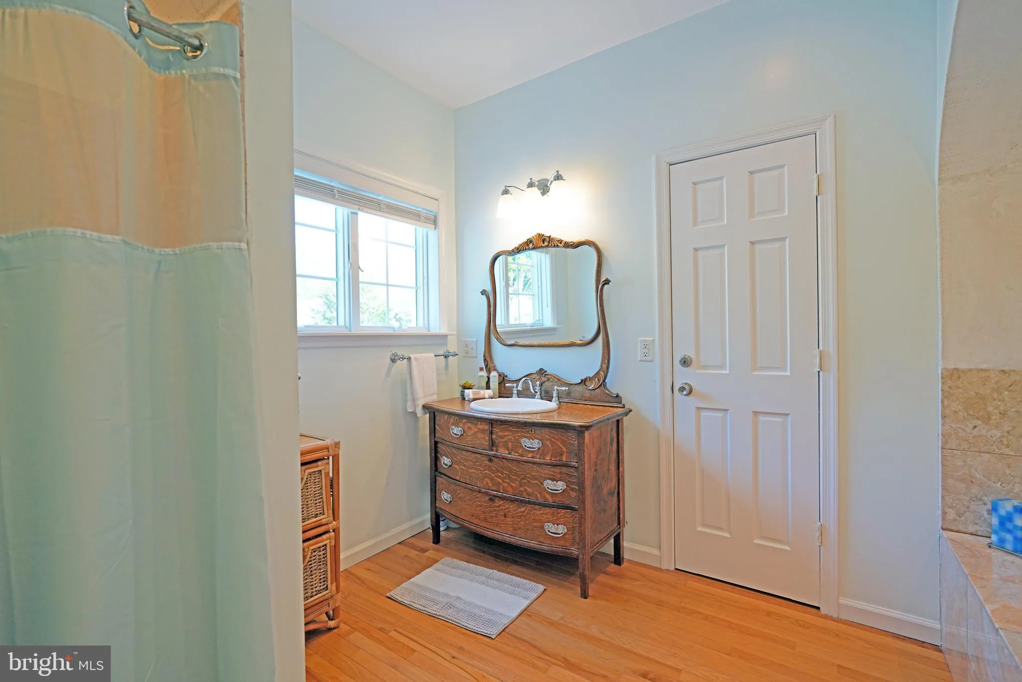 Lewes, Delaware 19958, United States, 4 Bedrooms Bedrooms, ,4 BathroomsBathrooms,Residential,Pending,124897