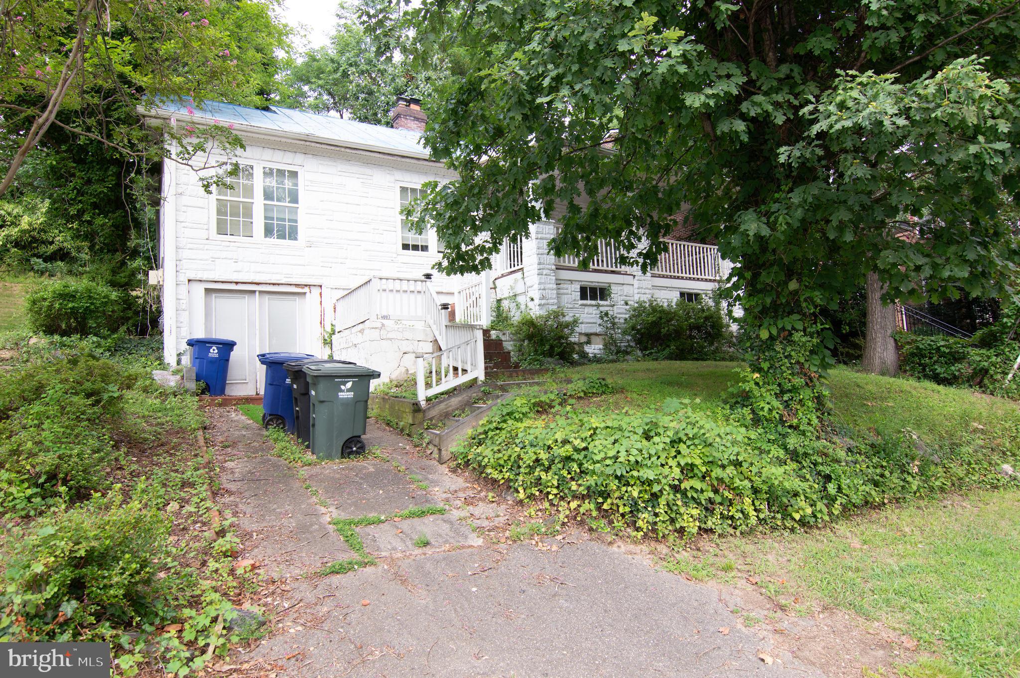 4003 VACATION LANE